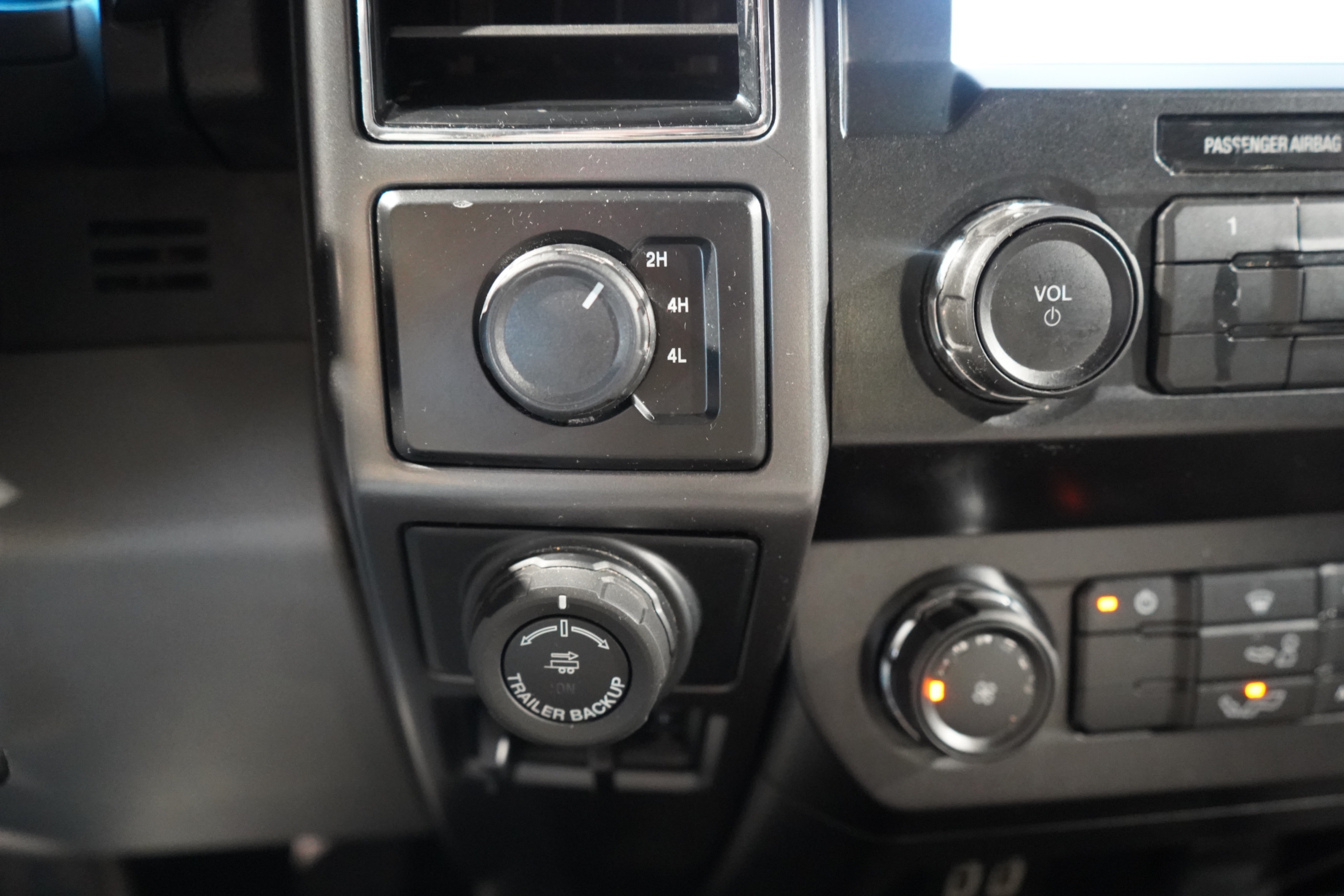 /worldwidemodernauto/2019-Ford-F-150-4981239134674469.jpg