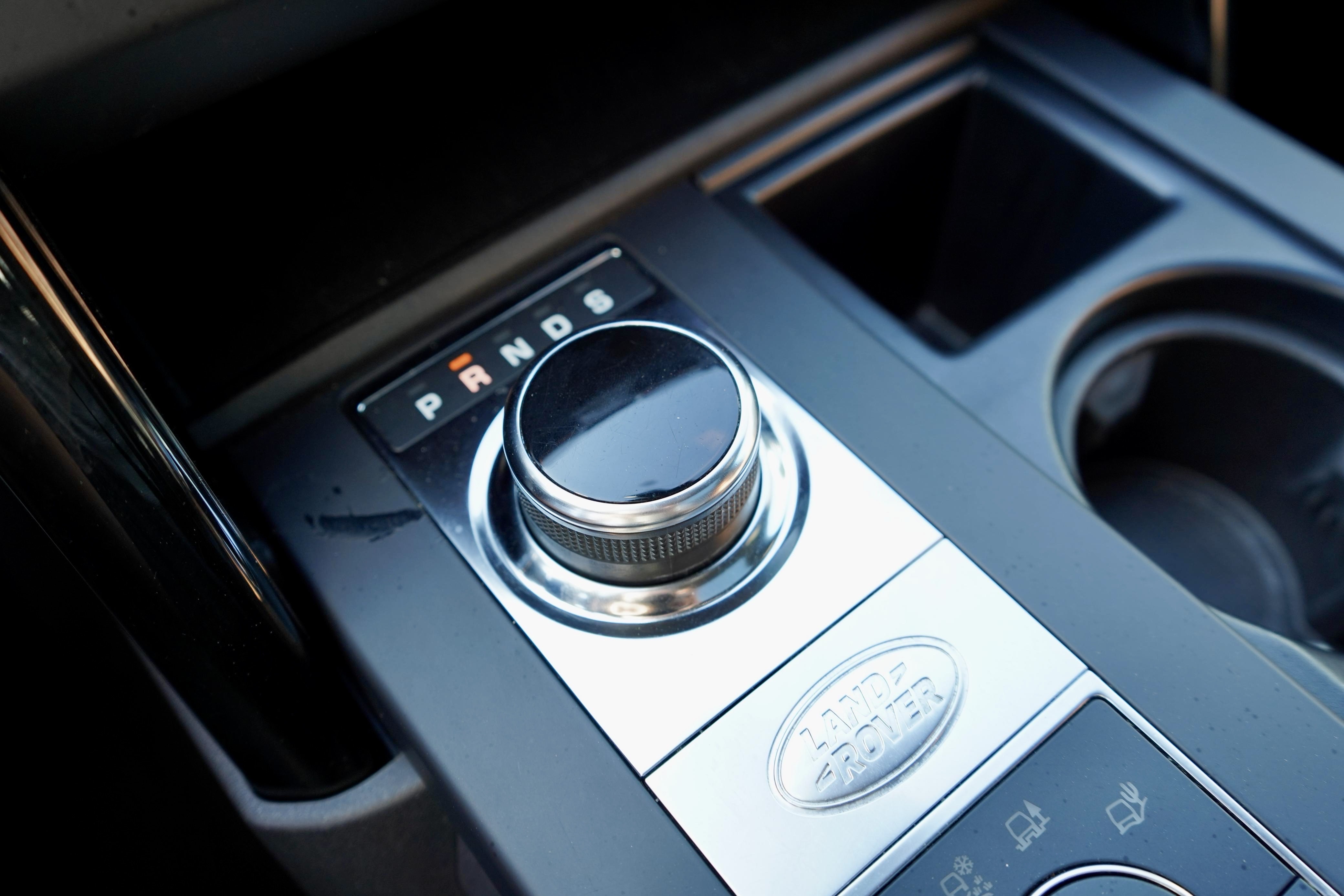 /worldwidemodernauto/2019-LandRover-Discovery-03751252004590544.jpg