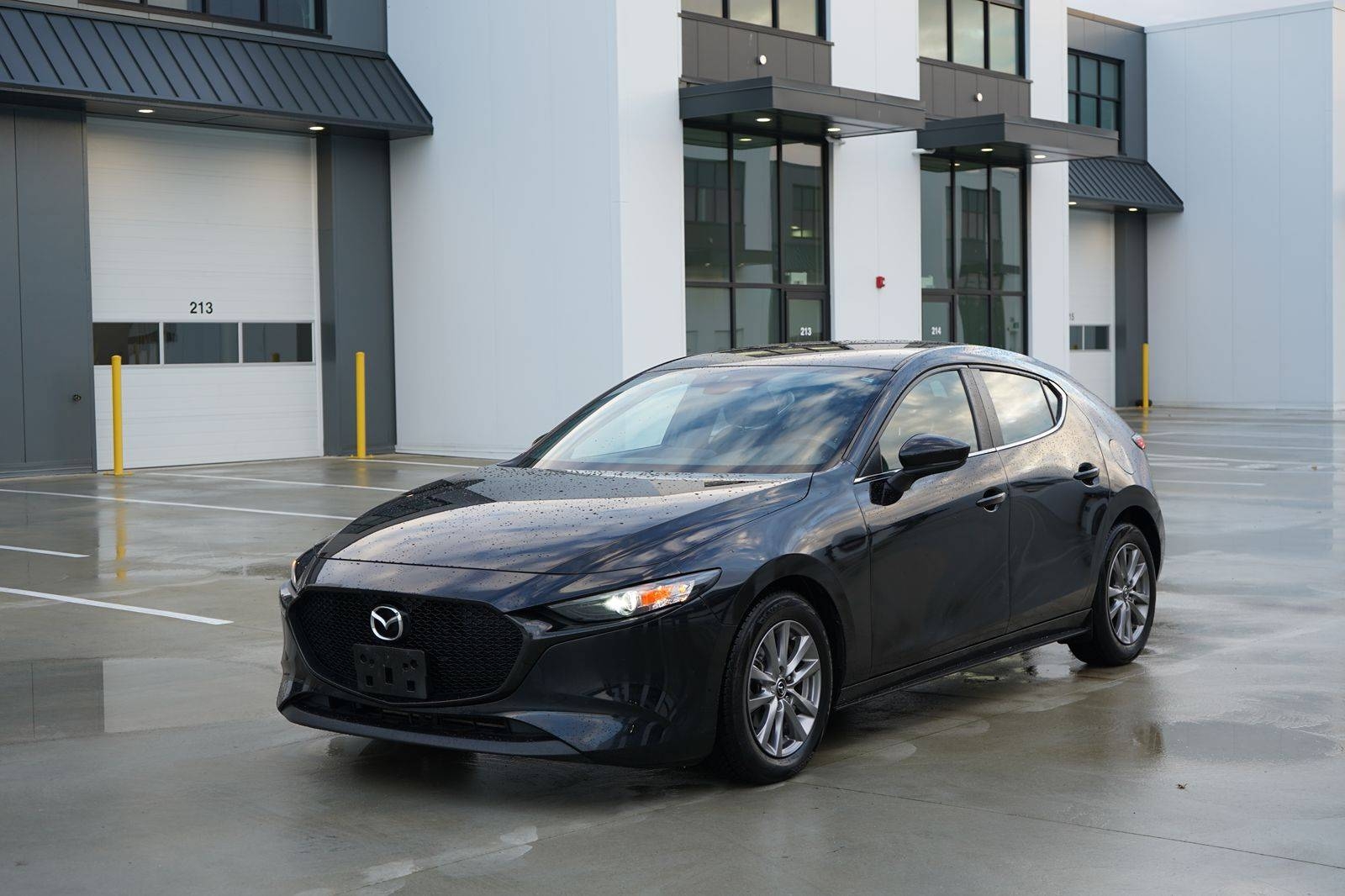 /worldwidemodernauto/2019-Mazda-Mazda3Sport-5403904850714949.jpg