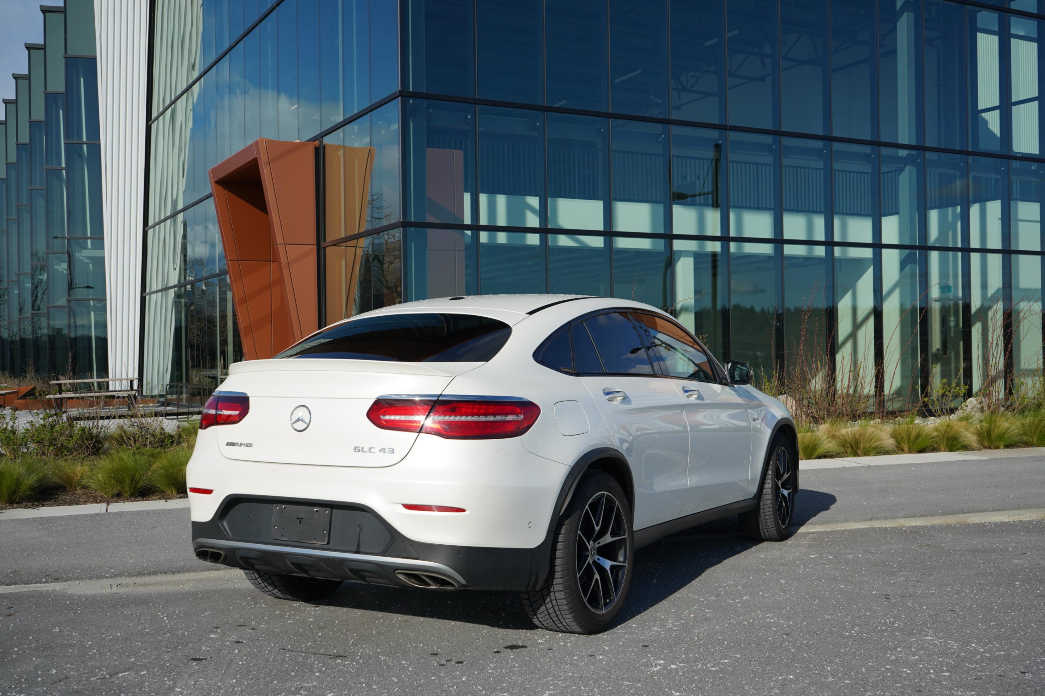 /worldwidemodernauto/2019-Mercedes-Benz-GLC-Class-1874428335461844.jpg