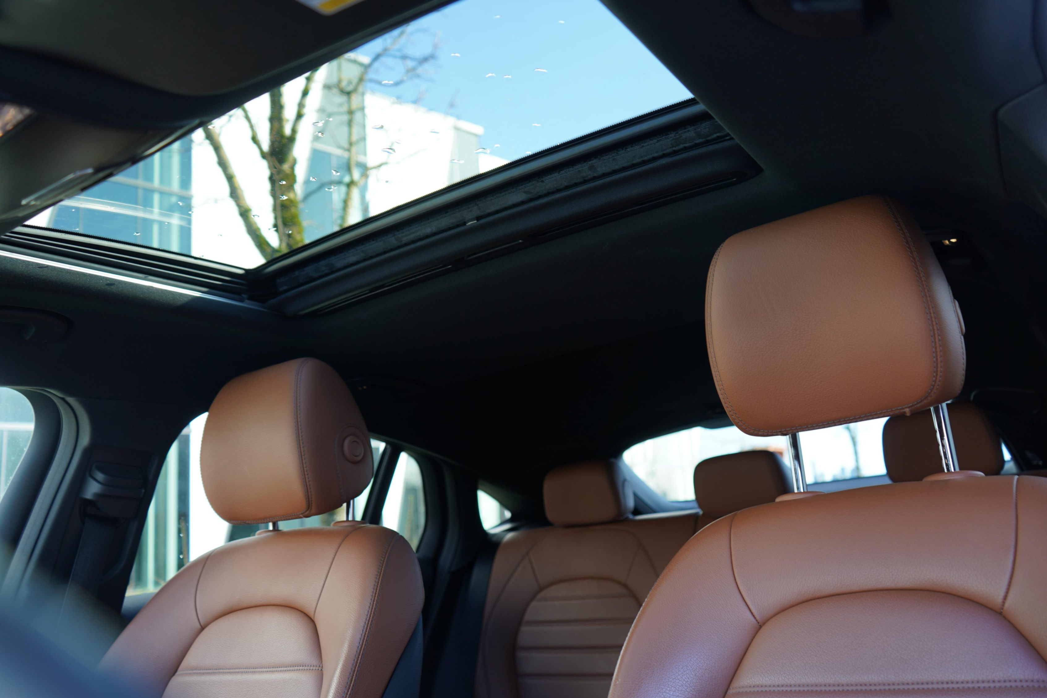 /worldwidemodernauto/2019-Mercedes-Benz-GLC-Class-8988509651269632.jpg