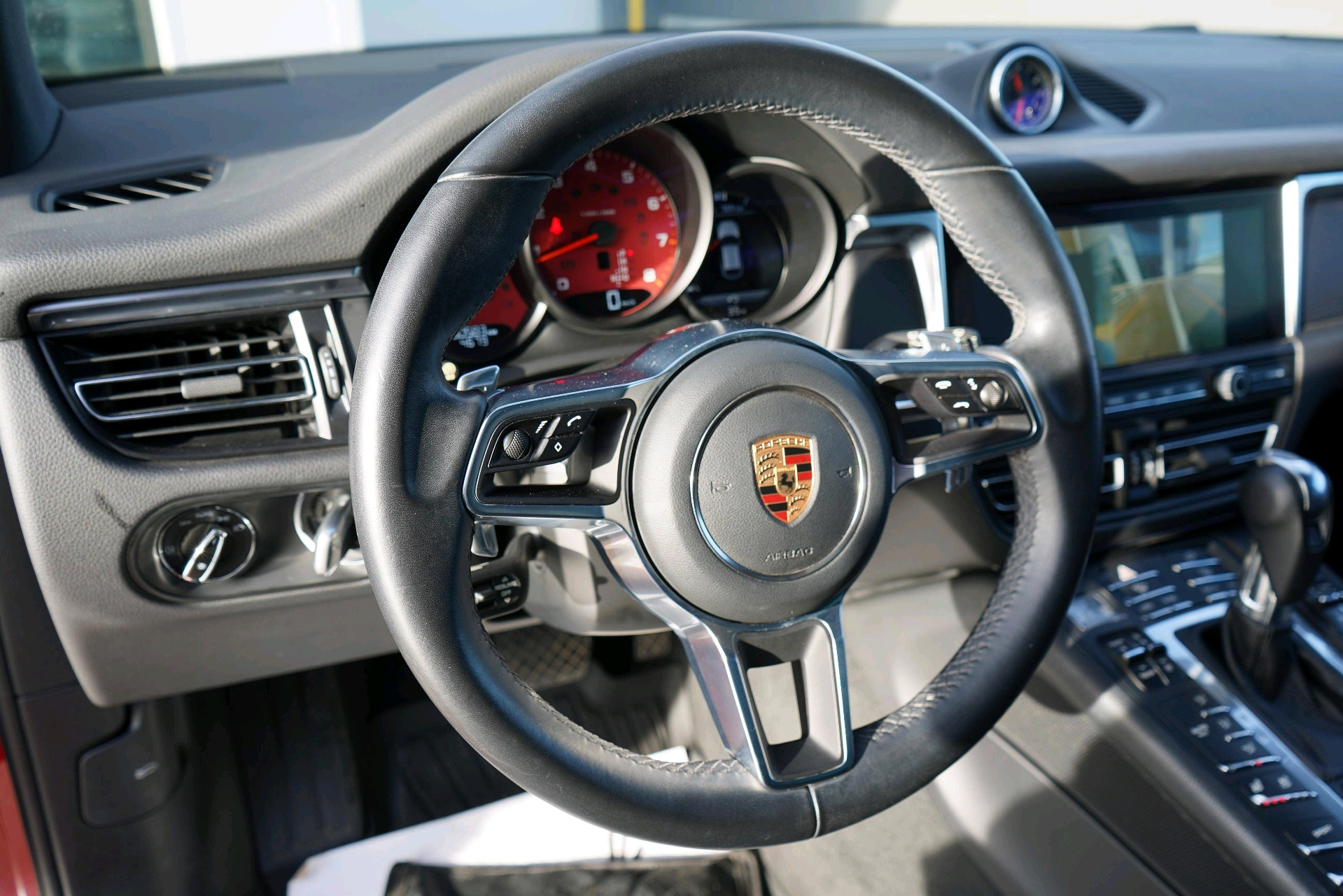 /worldwidemodernauto/2019-Porsche-Macan-17331350681613733.jpg