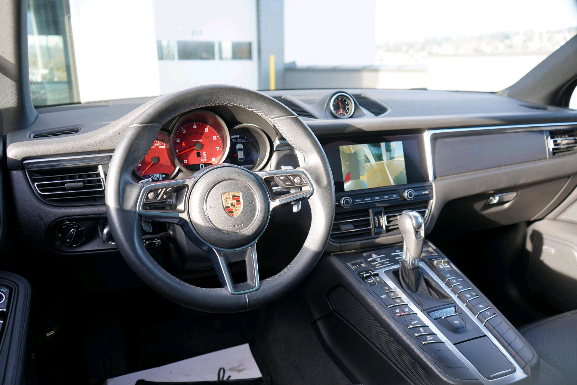 /worldwidemodernauto/2019-Porsche-Macan-39577447236795593.jpg