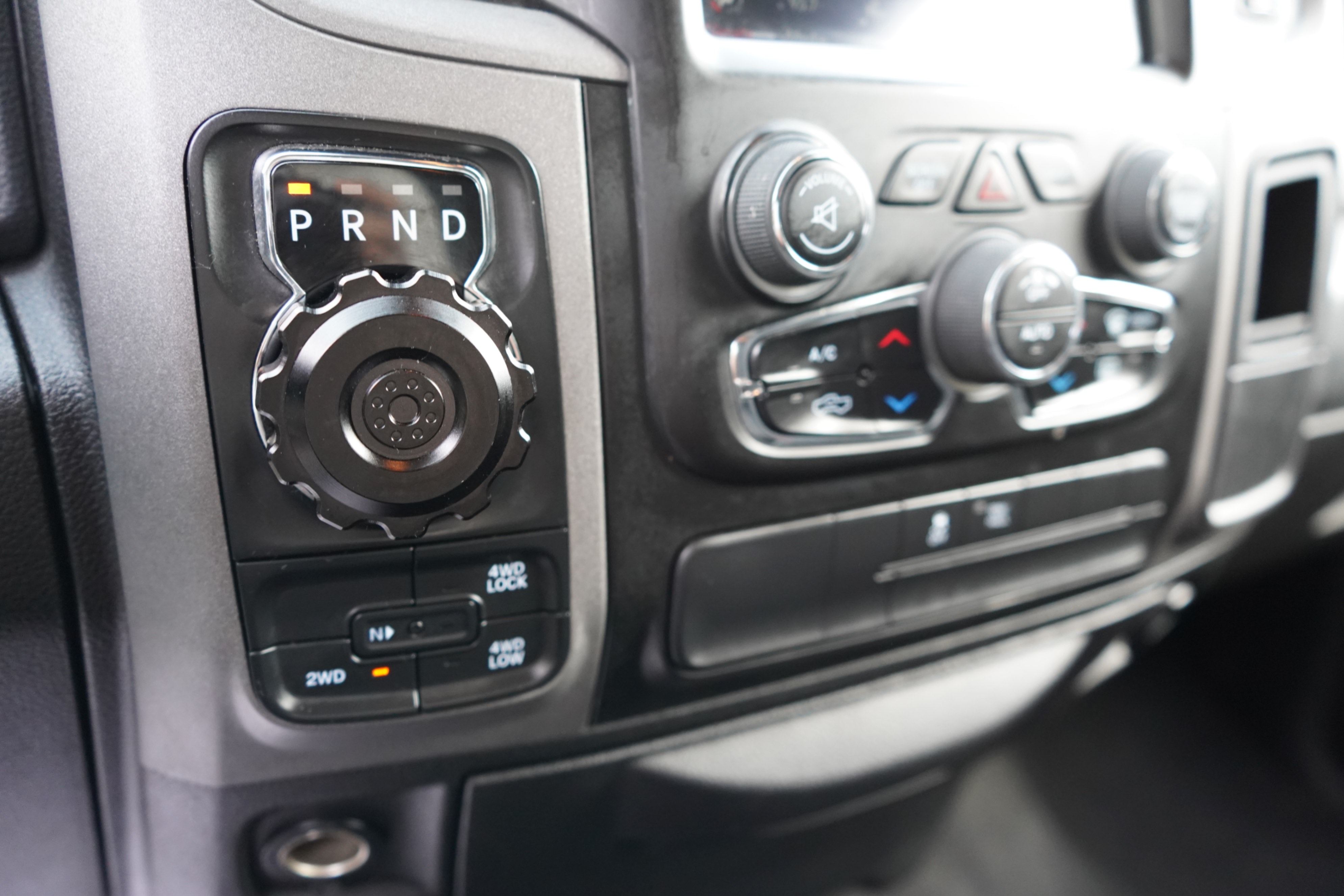 /worldwidemodernauto/2019-Ram-1500Classic-48653932606834527.jpg