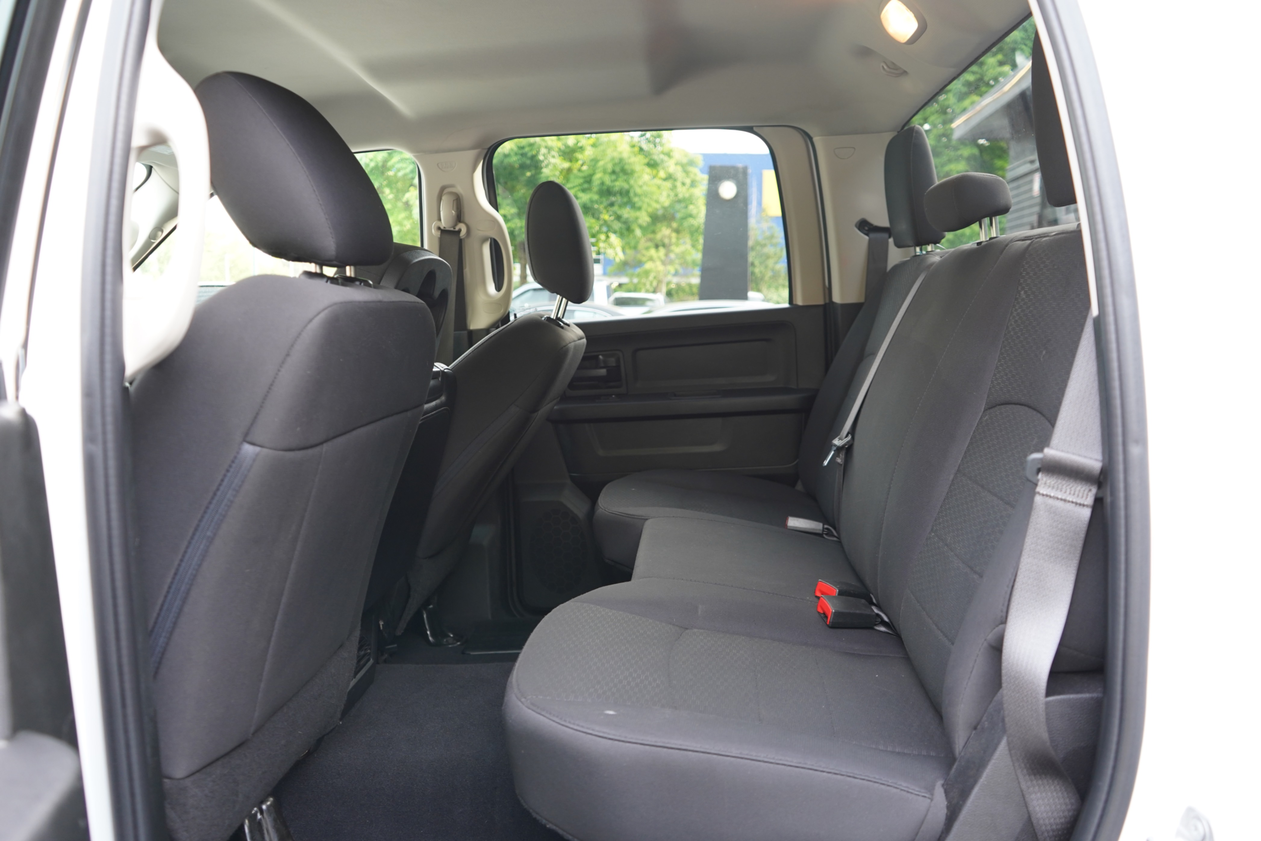 /worldwidemodernauto/2019-Ram-1500Classic-8693235498574787.jpg
