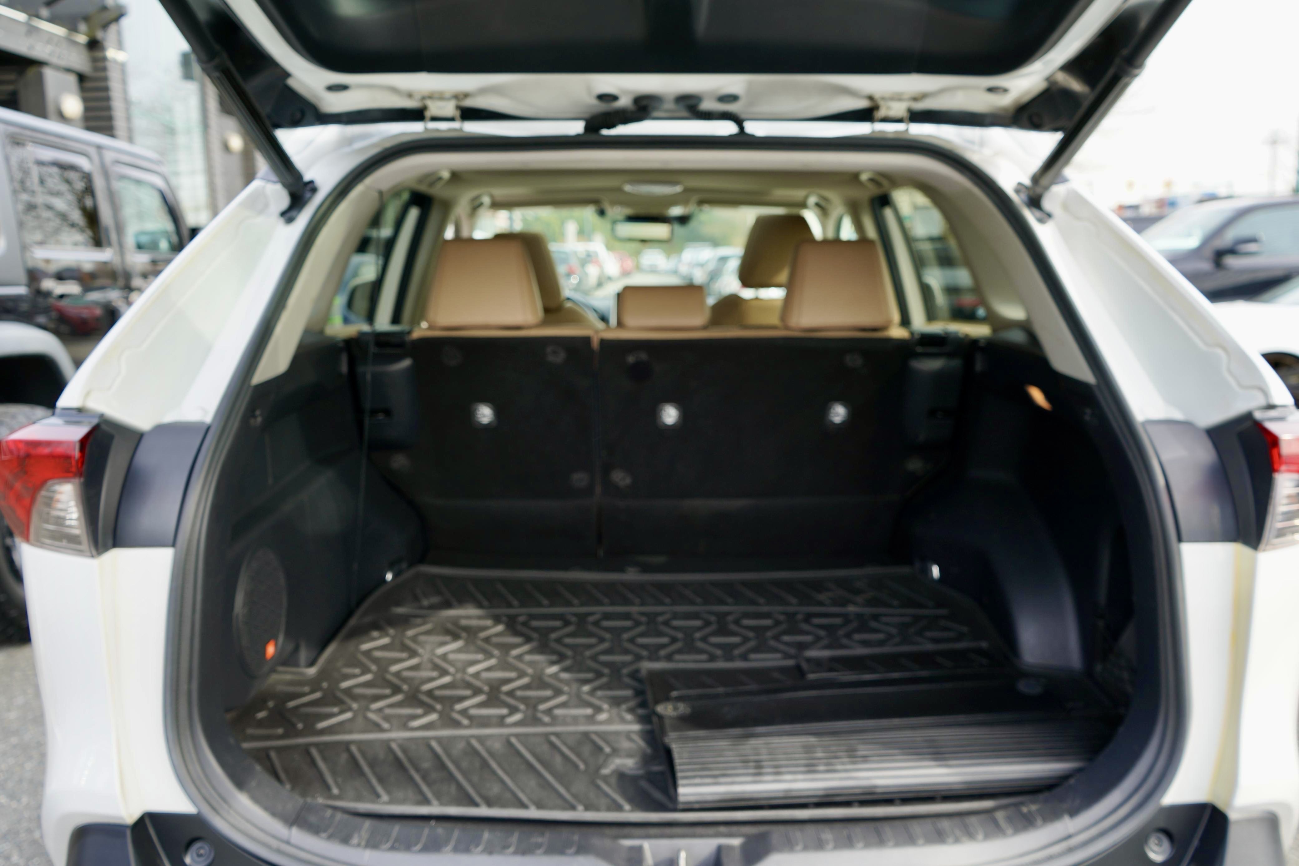/worldwidemodernauto/2019-Toyota-RAV4-16617383928112606.jpg
