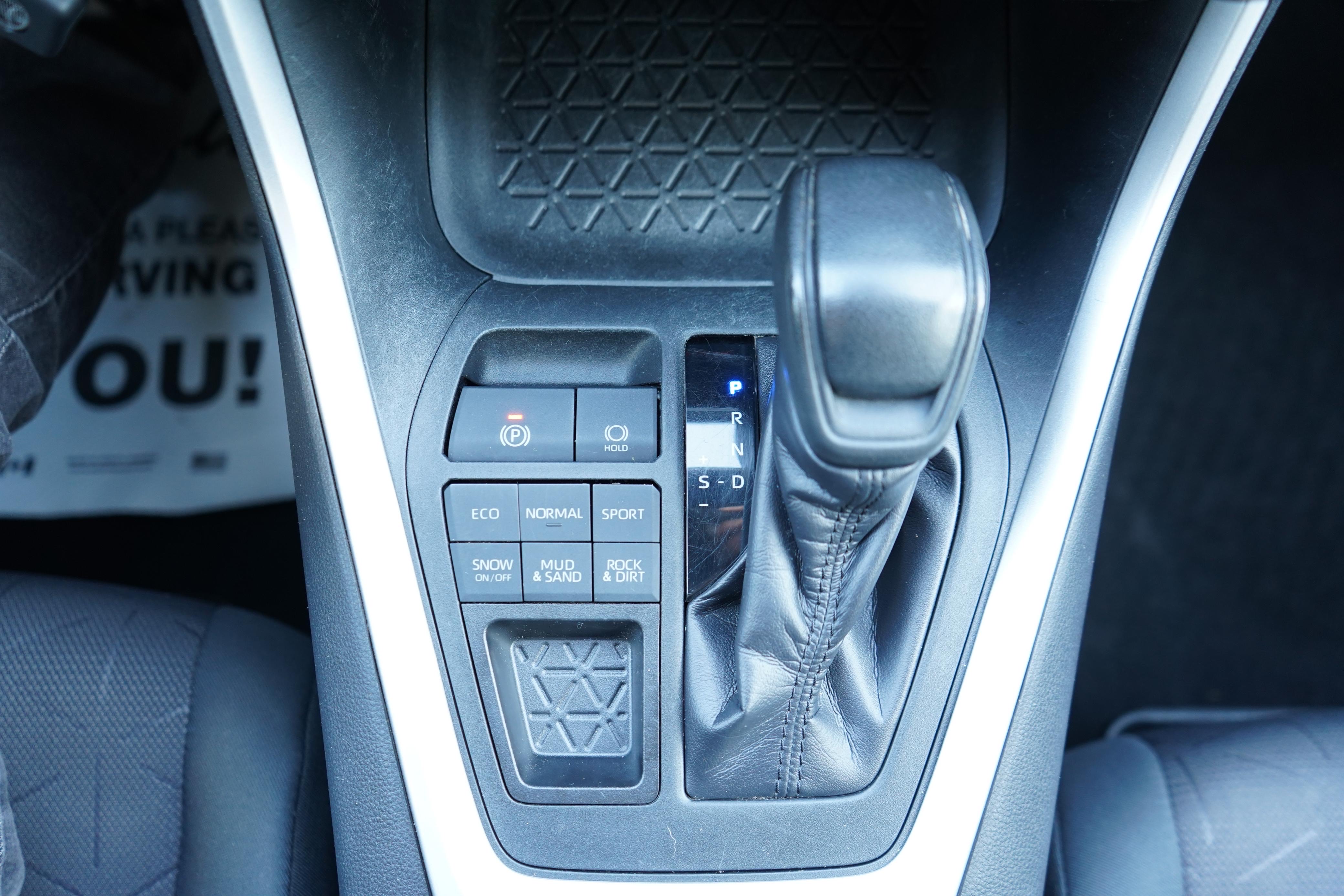 /worldwidemodernauto/2019-Toyota-RAV4-19348910228641825.jpg