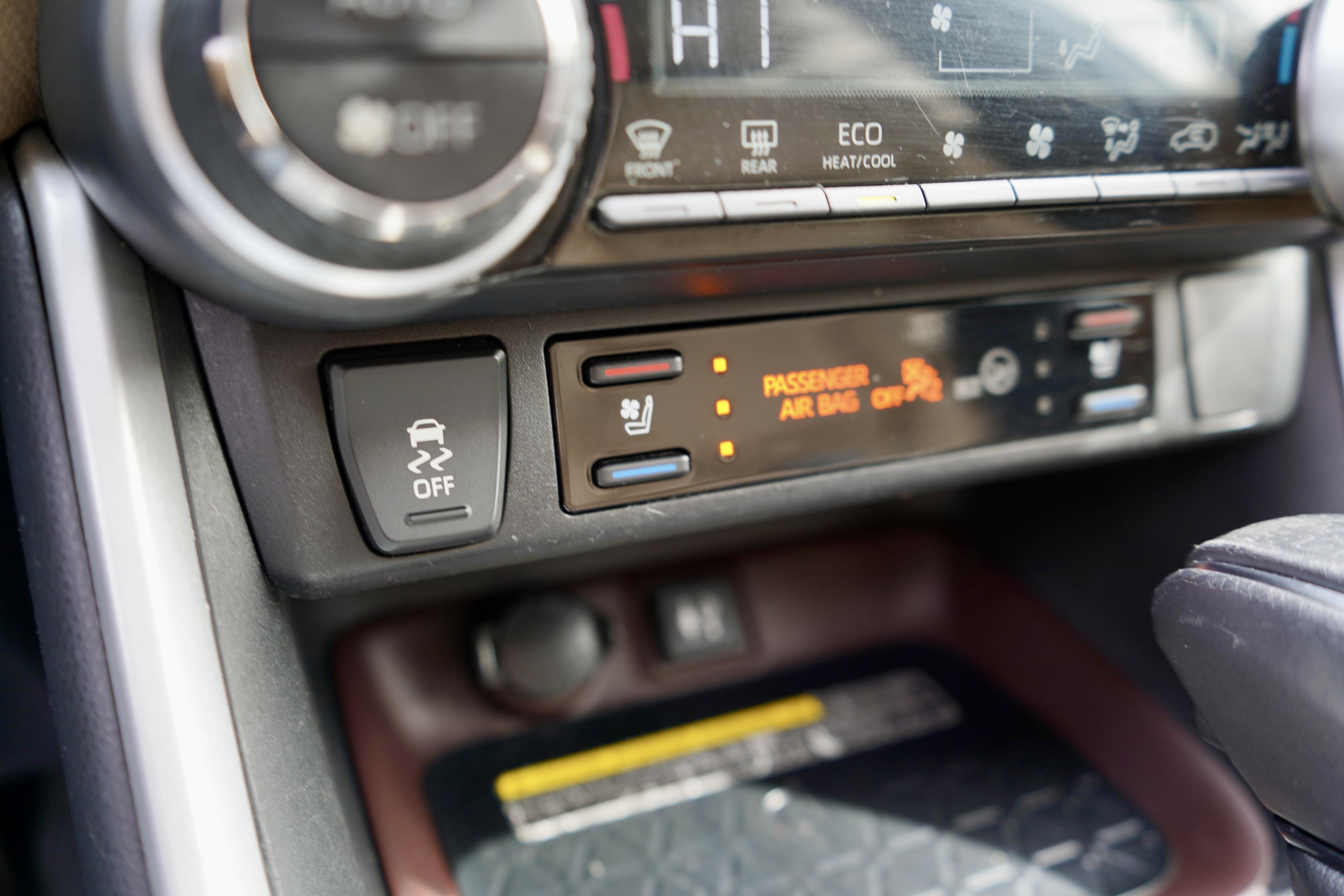 /worldwidemodernauto/2019-Toyota-RAV4-3288781584969531.jpg