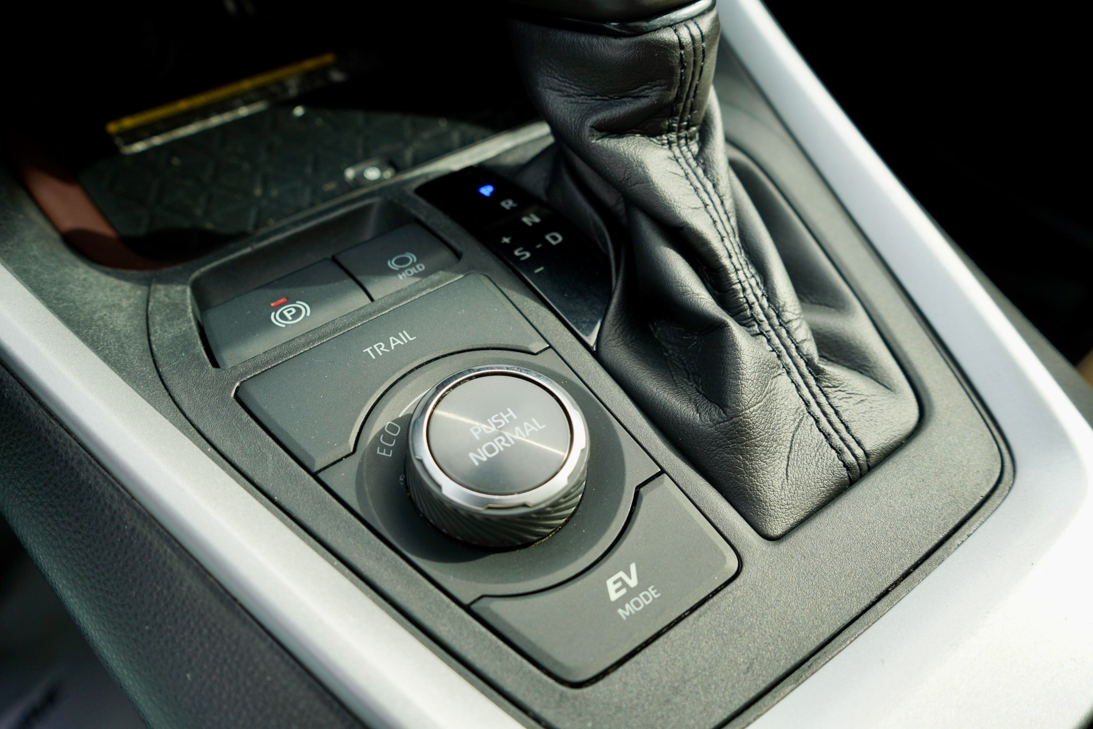 /worldwidemodernauto/2019-Toyota-RAV4-36191350950128154.jpg