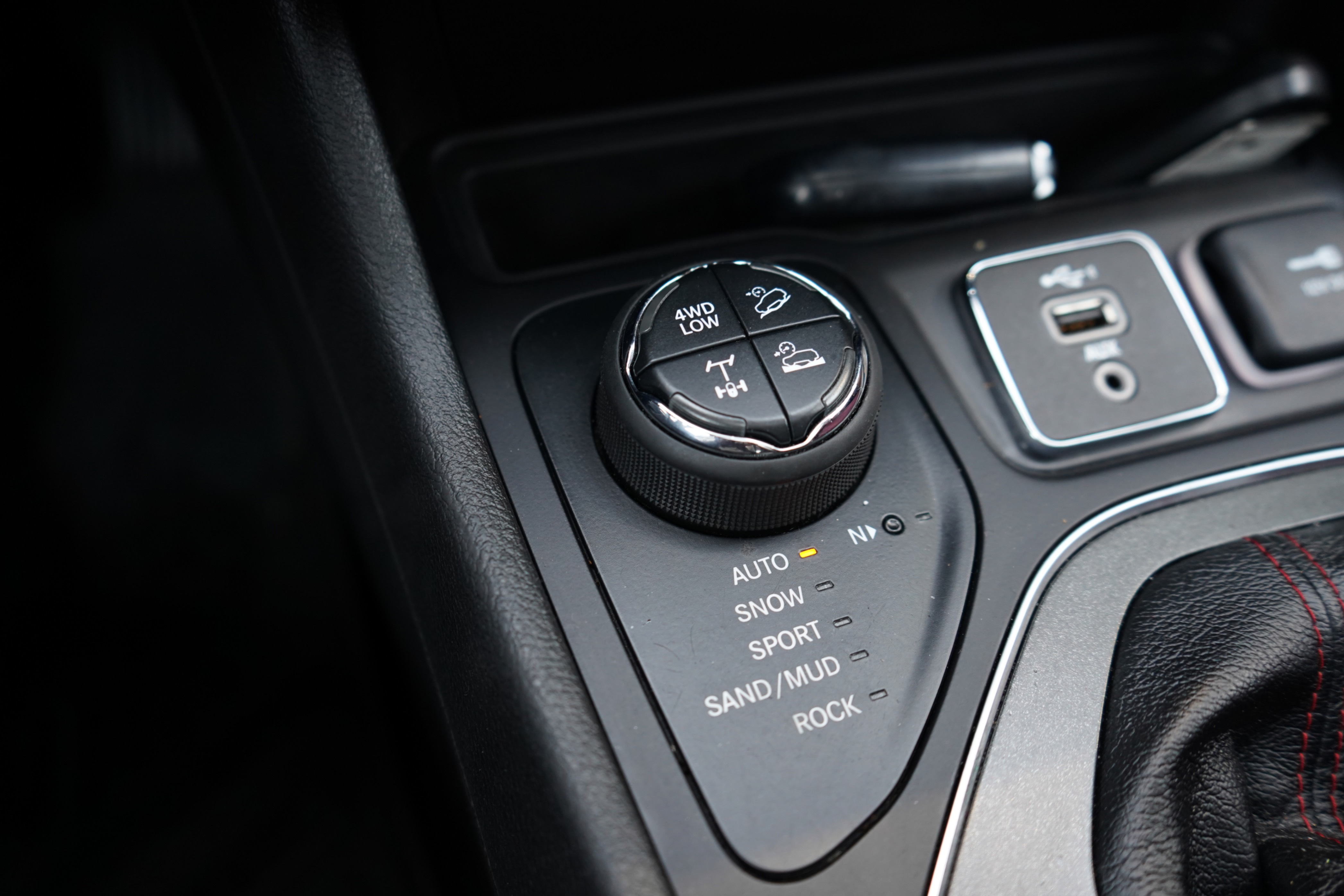 /worldwidemodernauto/2021-Jeep-Cherokee-38928218902650347.jpg