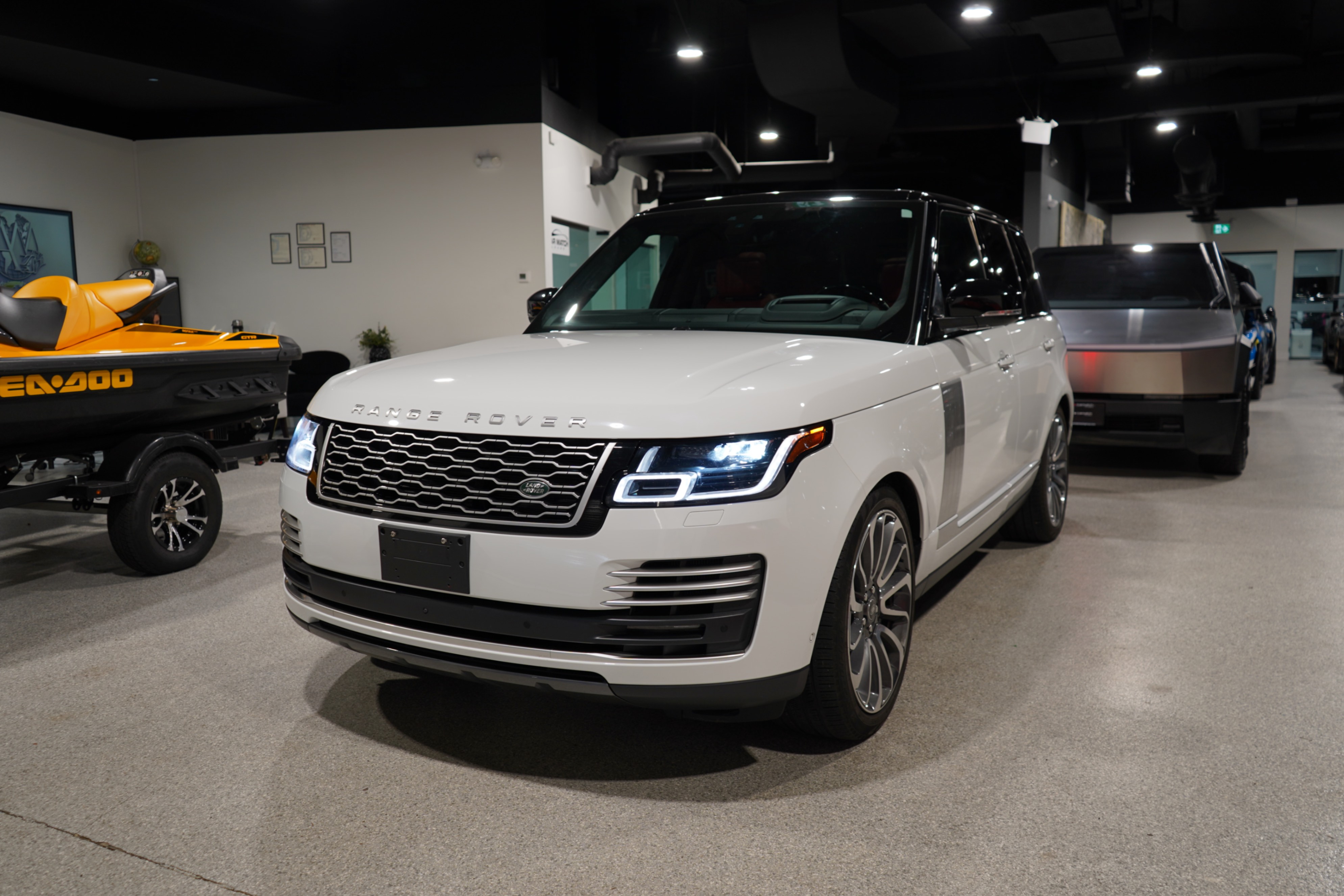 /worldwidemodernauto/2021-LandRover-RangeRover-18793347990227605.jpg