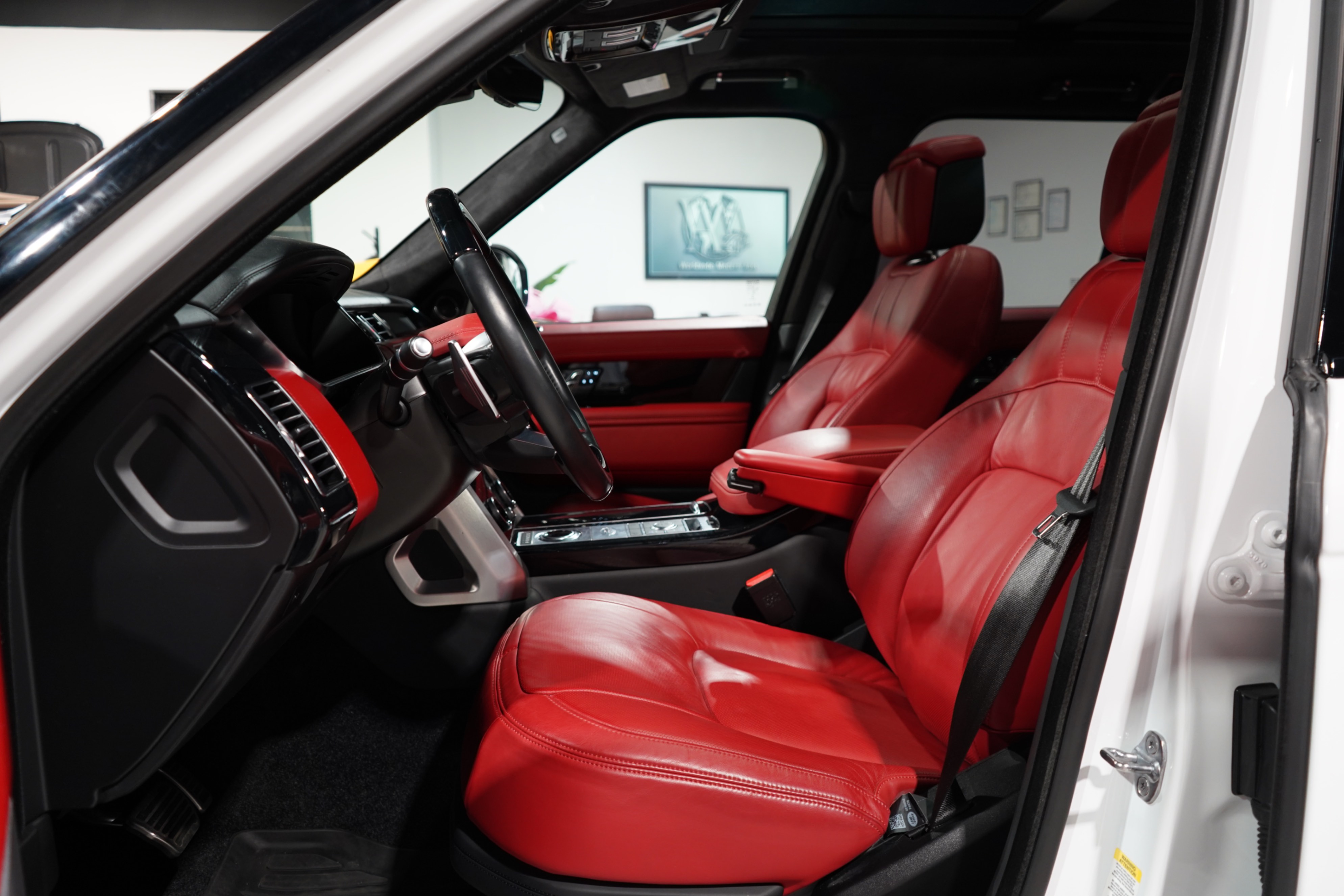 /worldwidemodernauto/2021-LandRover-RangeRover-28946511990687673.jpg