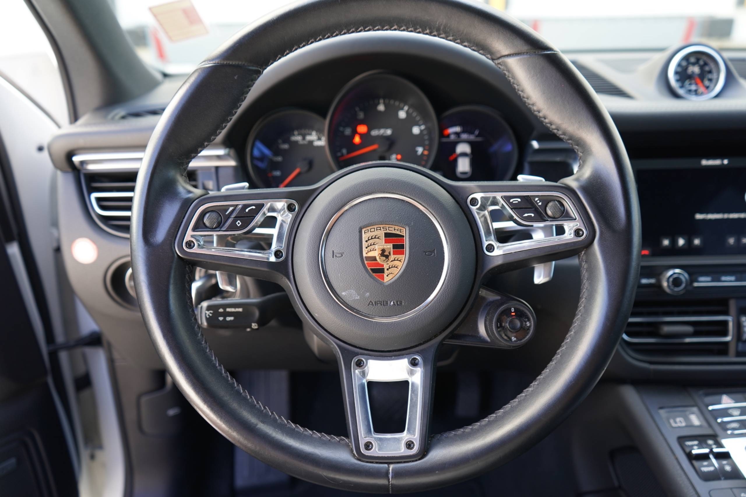 /worldwidemodernauto/2021-Porsche-Macan-650507832972492.jpg