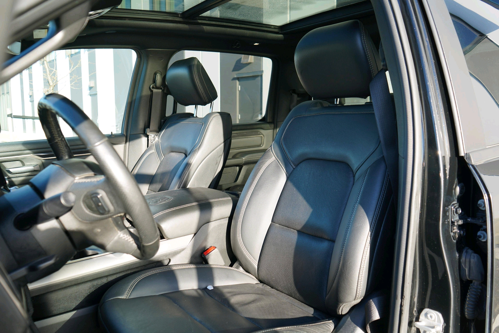 /worldwidemodernauto/2021-Ram-1500-12217261986685202.jpg
