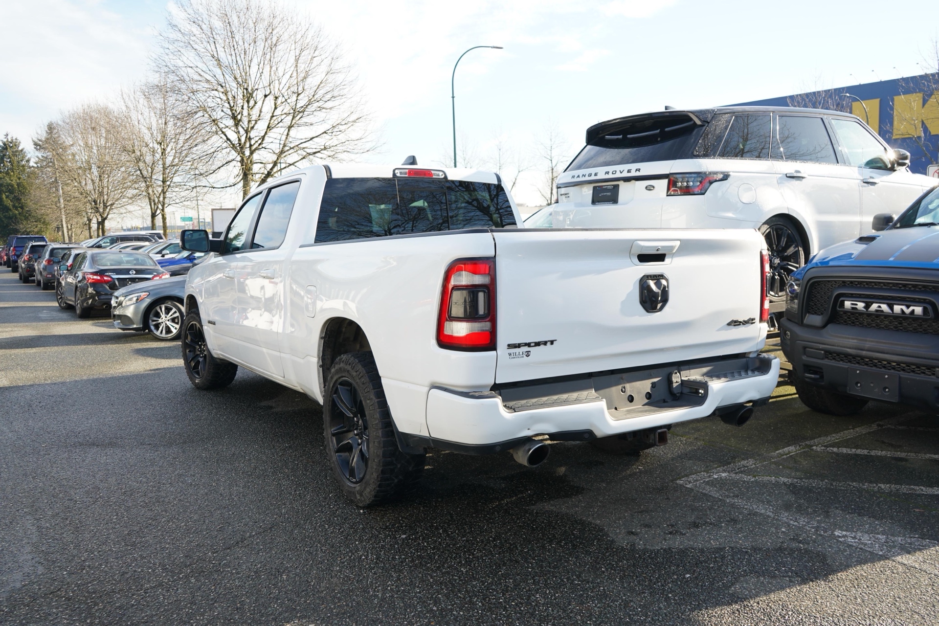 /worldwidemodernauto/2021-Ram-1500-1318263070674457.jpg