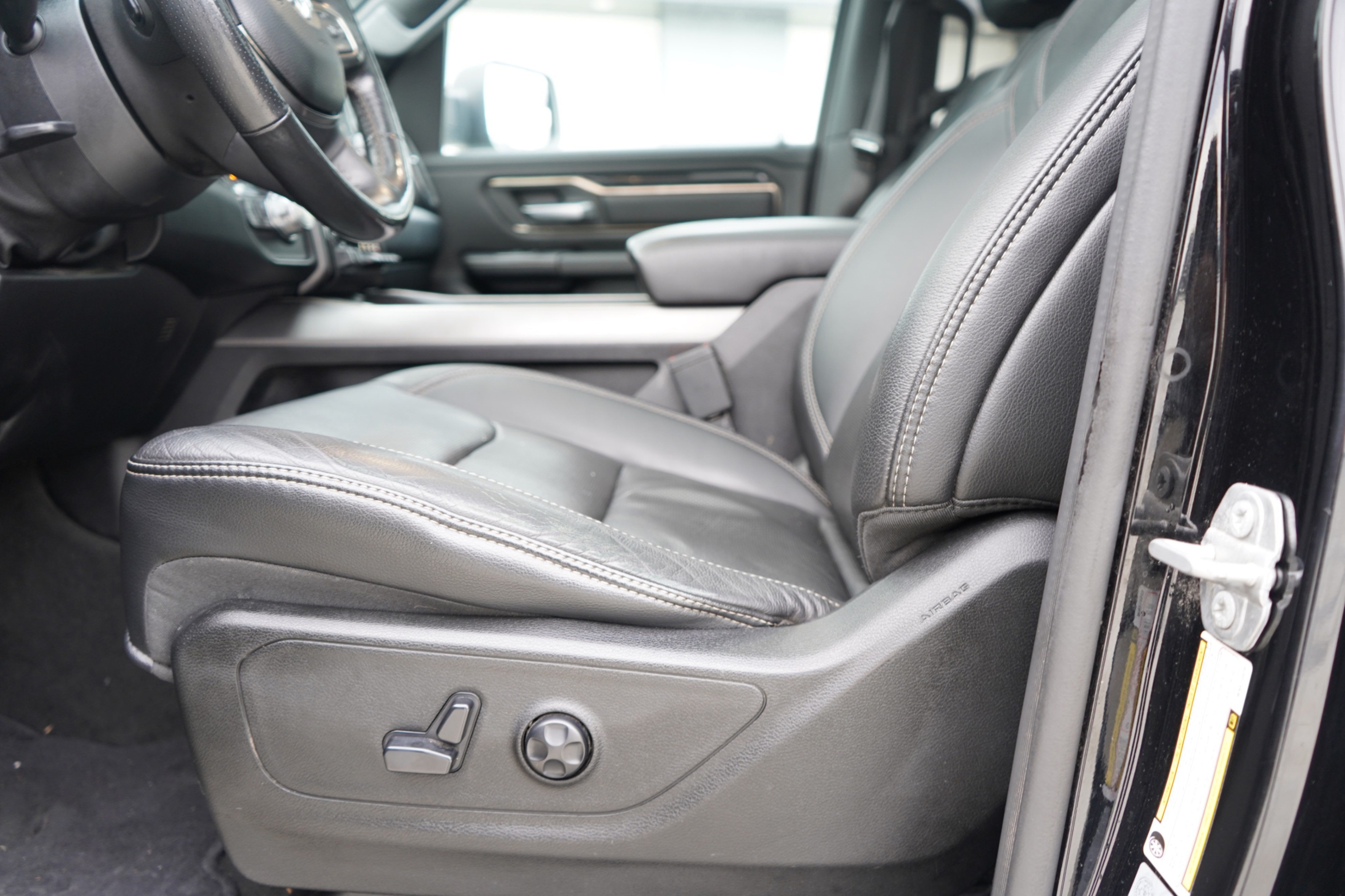 /worldwidemodernauto/2021-Ram-1500-5543536517967751.jpg