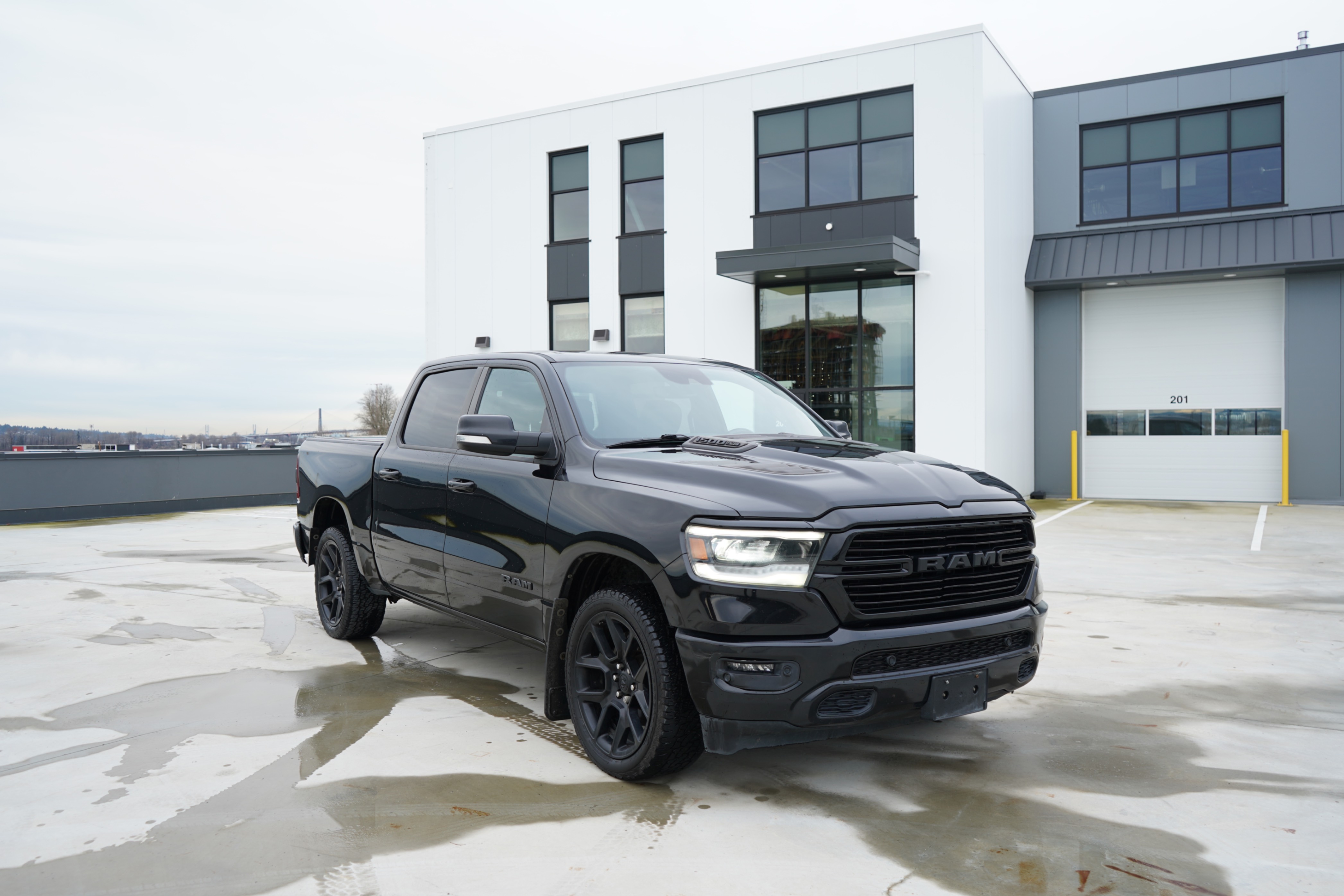 /worldwidemodernauto/2021-Ram-1500-6784469176671828.jpg
