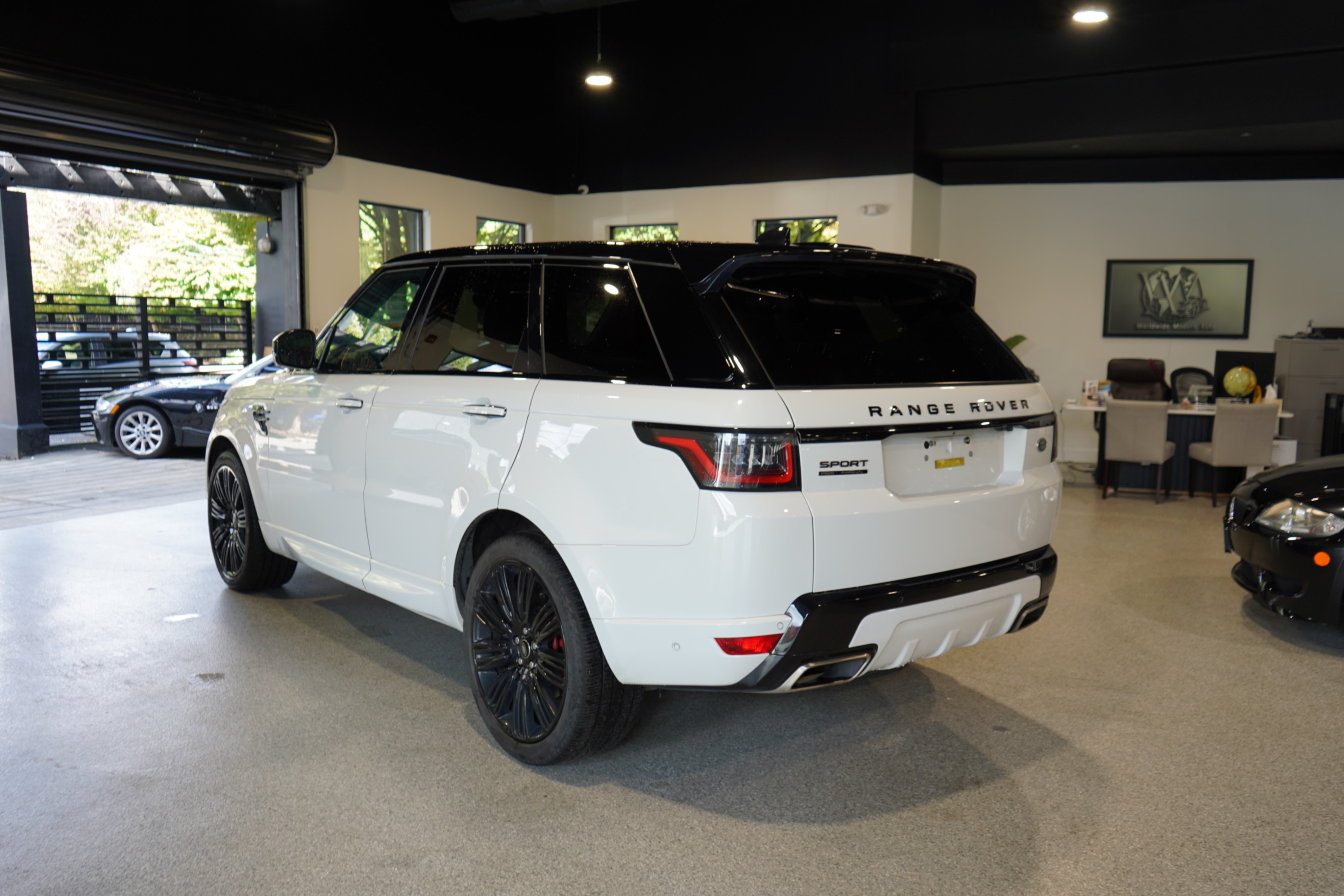 /worldwidemodernauto/2022-LandRover-RangeRover-13230799062450926.jpg