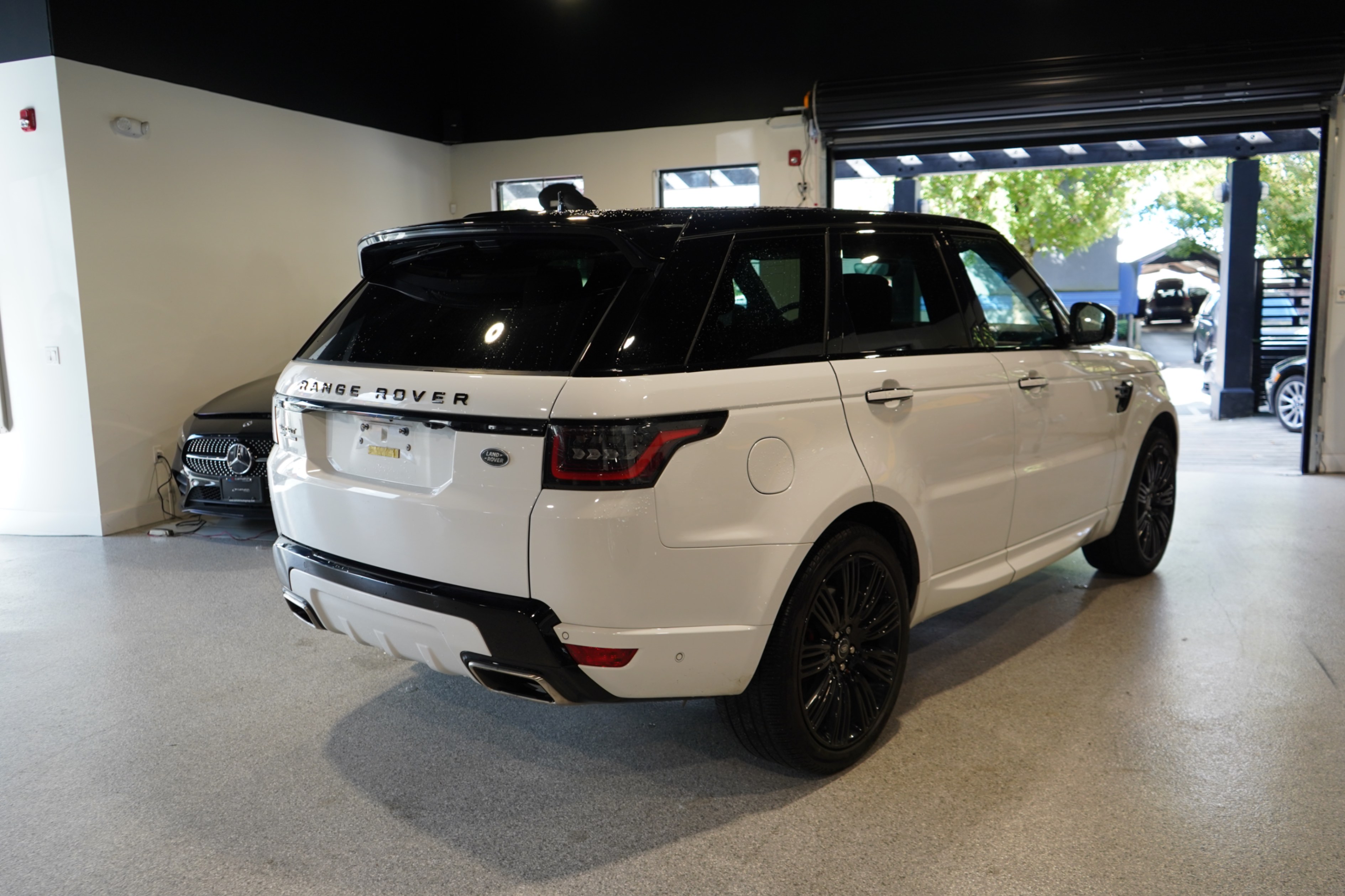 /worldwidemodernauto/2022-LandRover-RangeRover-7931738316037615.jpg