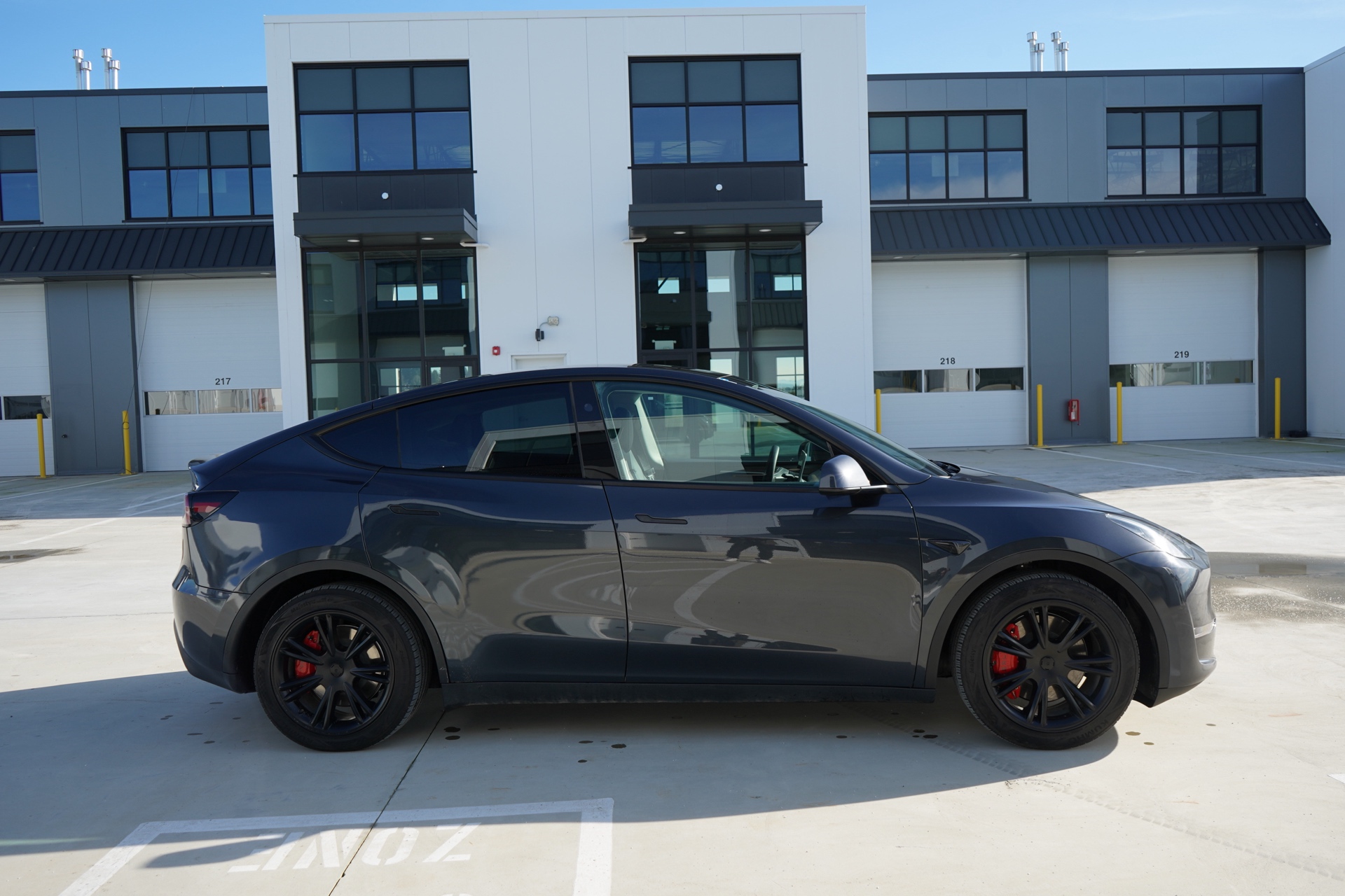 /worldwidemodernauto/2024-Tesla-ModelY-3052589558217469.jpg