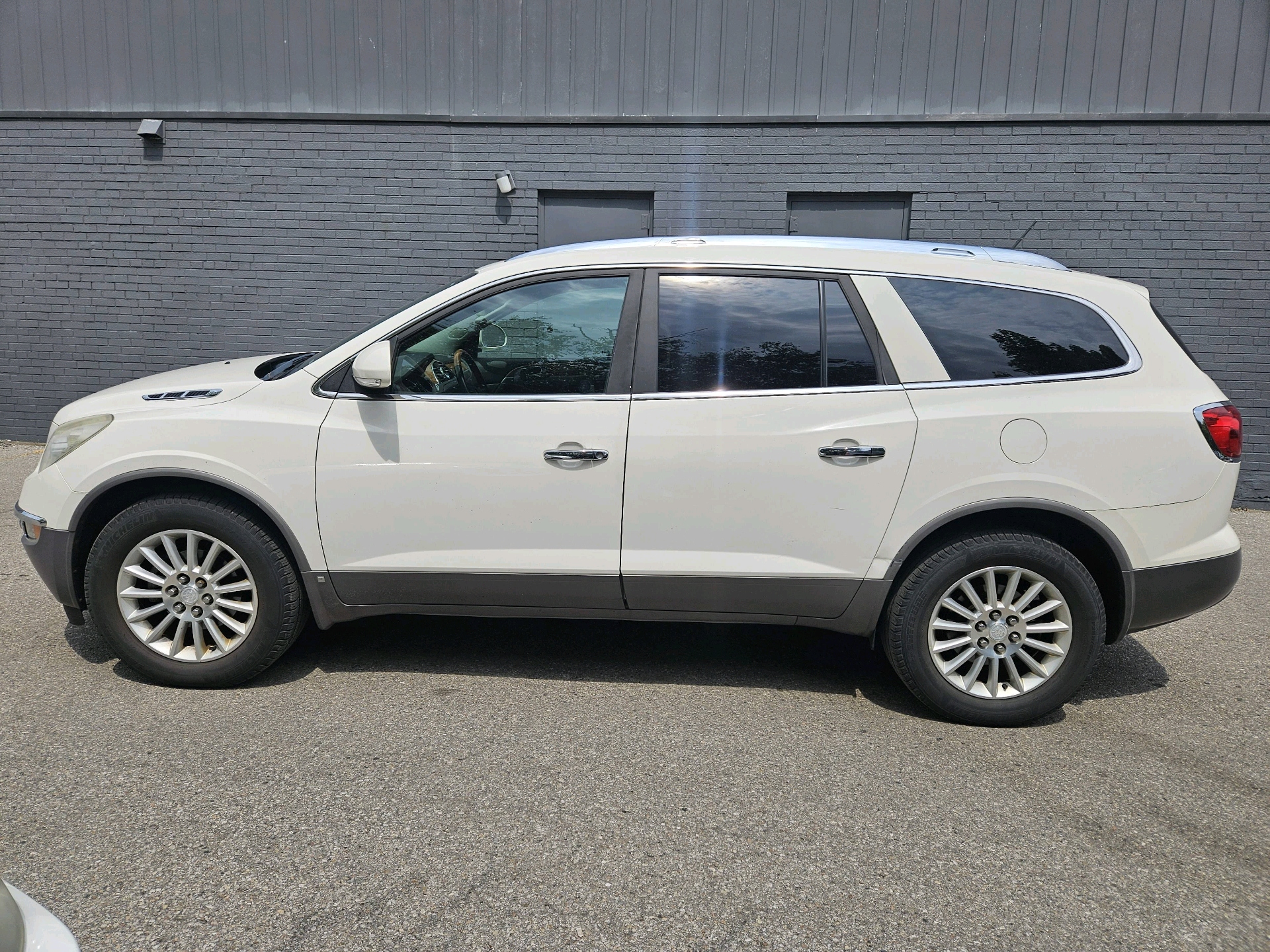 /xsellfinecars/2010-Buick-Enclave-5257092911693744.jpg