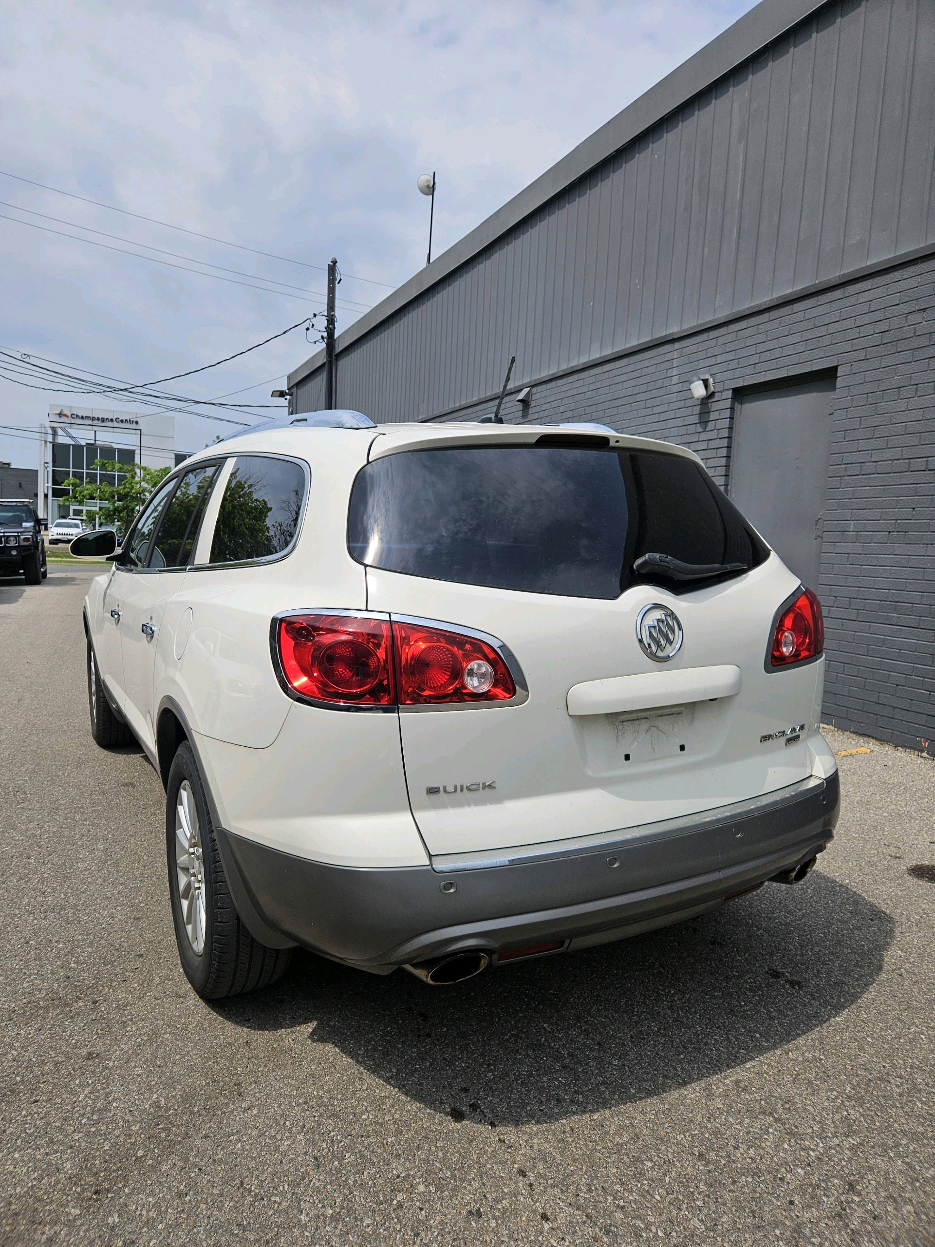 /xsellfinecars/2010-Buick-Enclave-8696714961395424.jpg