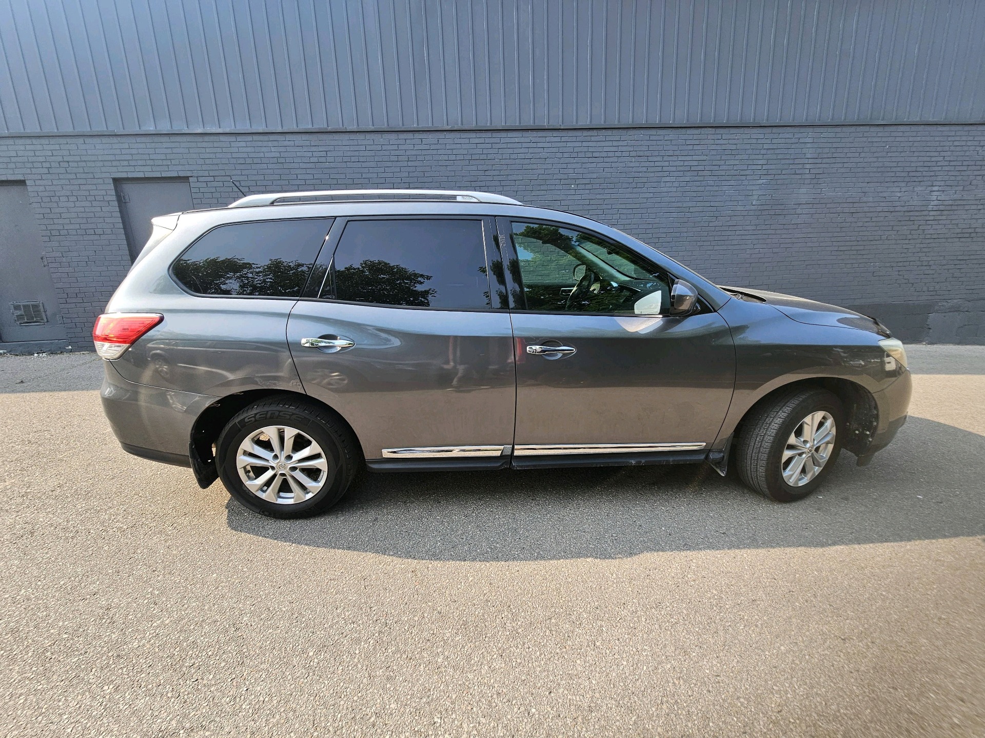 /xsellfinecars/2015-Nissan-Pathfinder-7082459309040761.jpg