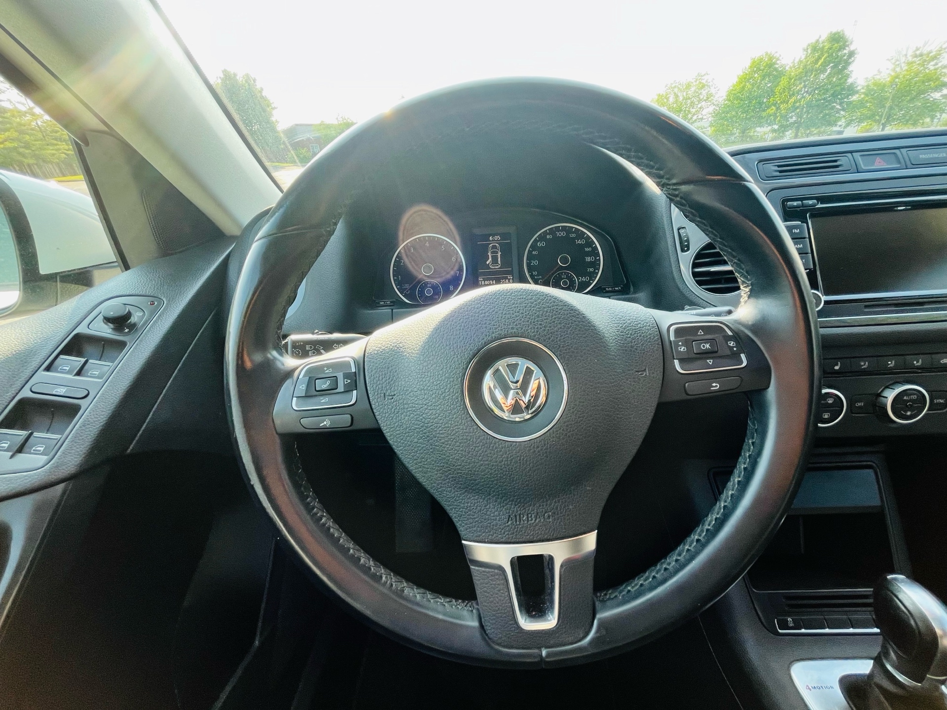 /xsellfinecars/2015-Volkswagen-Tiguan-7879515270264885.jpg