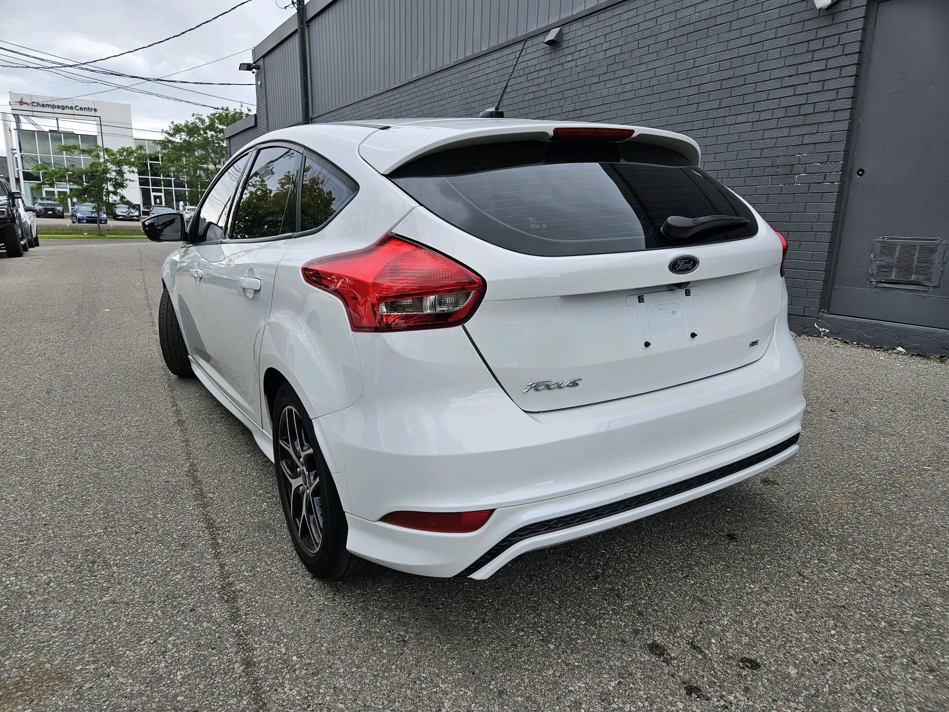 /xsellfinecars/2017-Ford-Focus-21002702962474107.jpg