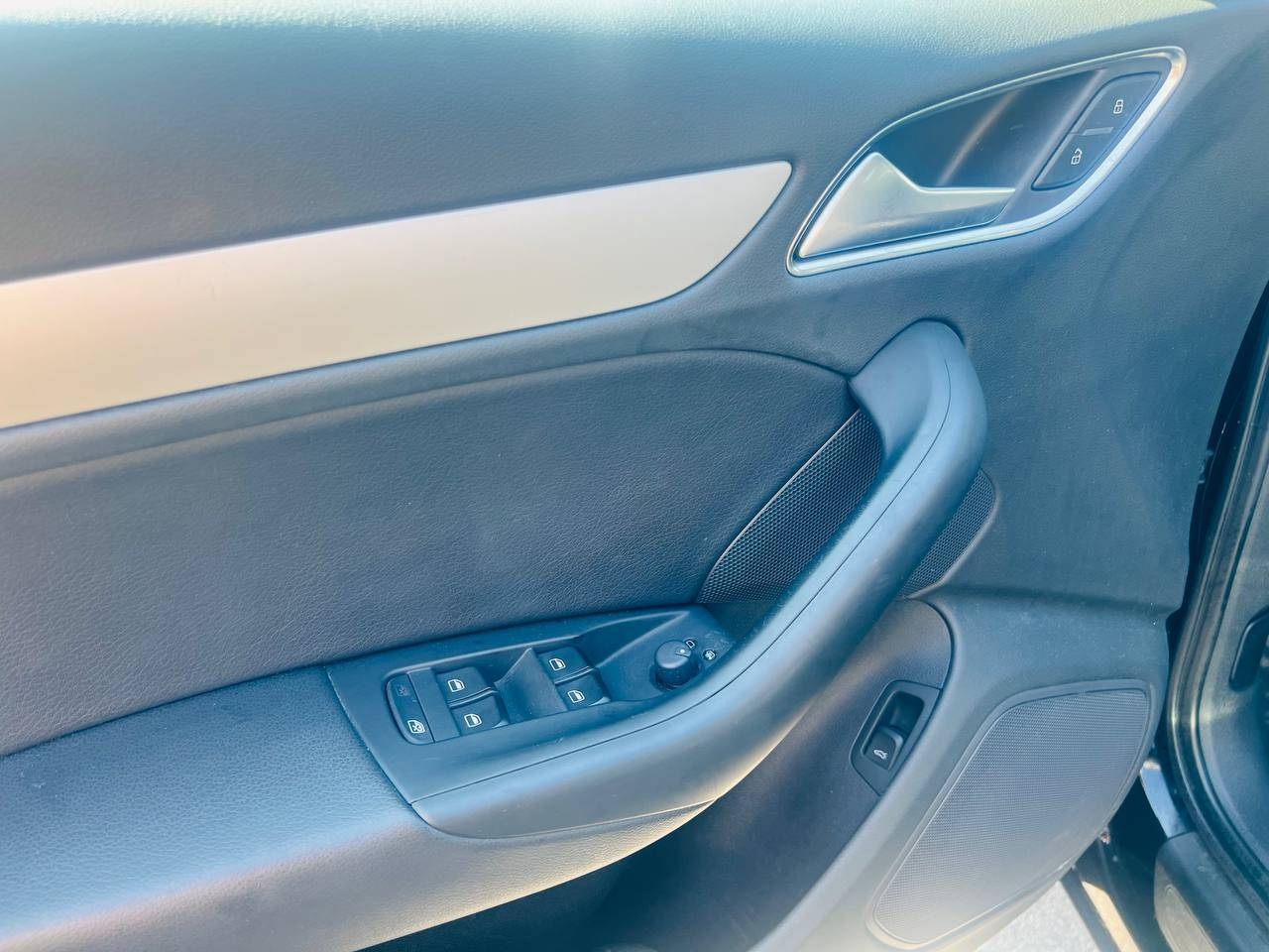 /xsellfinecars/2018-Audi-Q3-42474468332399007.jpg