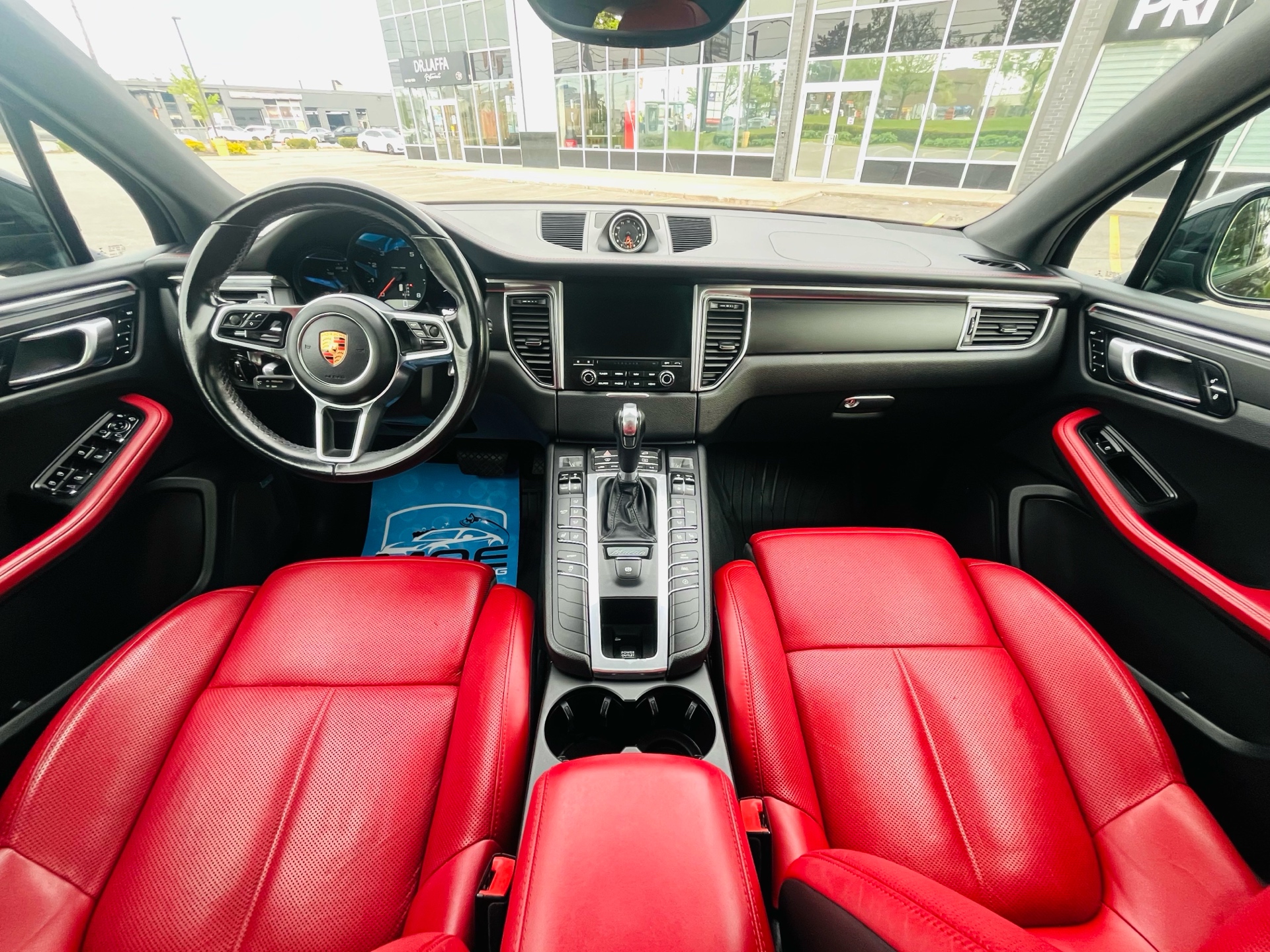 /xsellfinecars/2018-Porsche-Macan-8540885447330411.jpg