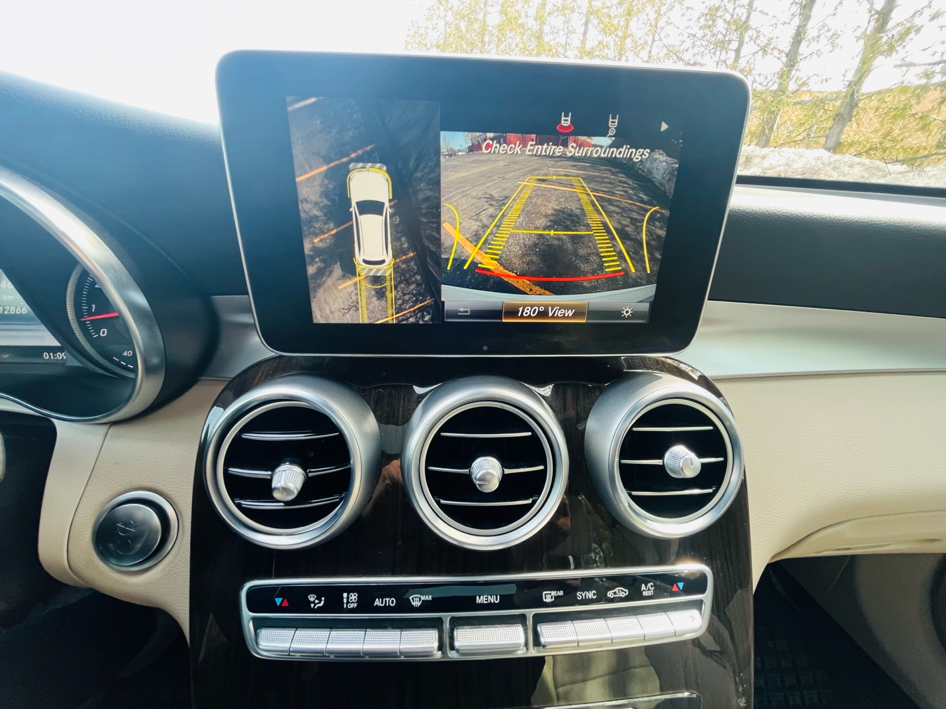 /xsellfinecars/2019-Mercedes-Benz-GLC-class-37592669851967964.jpg