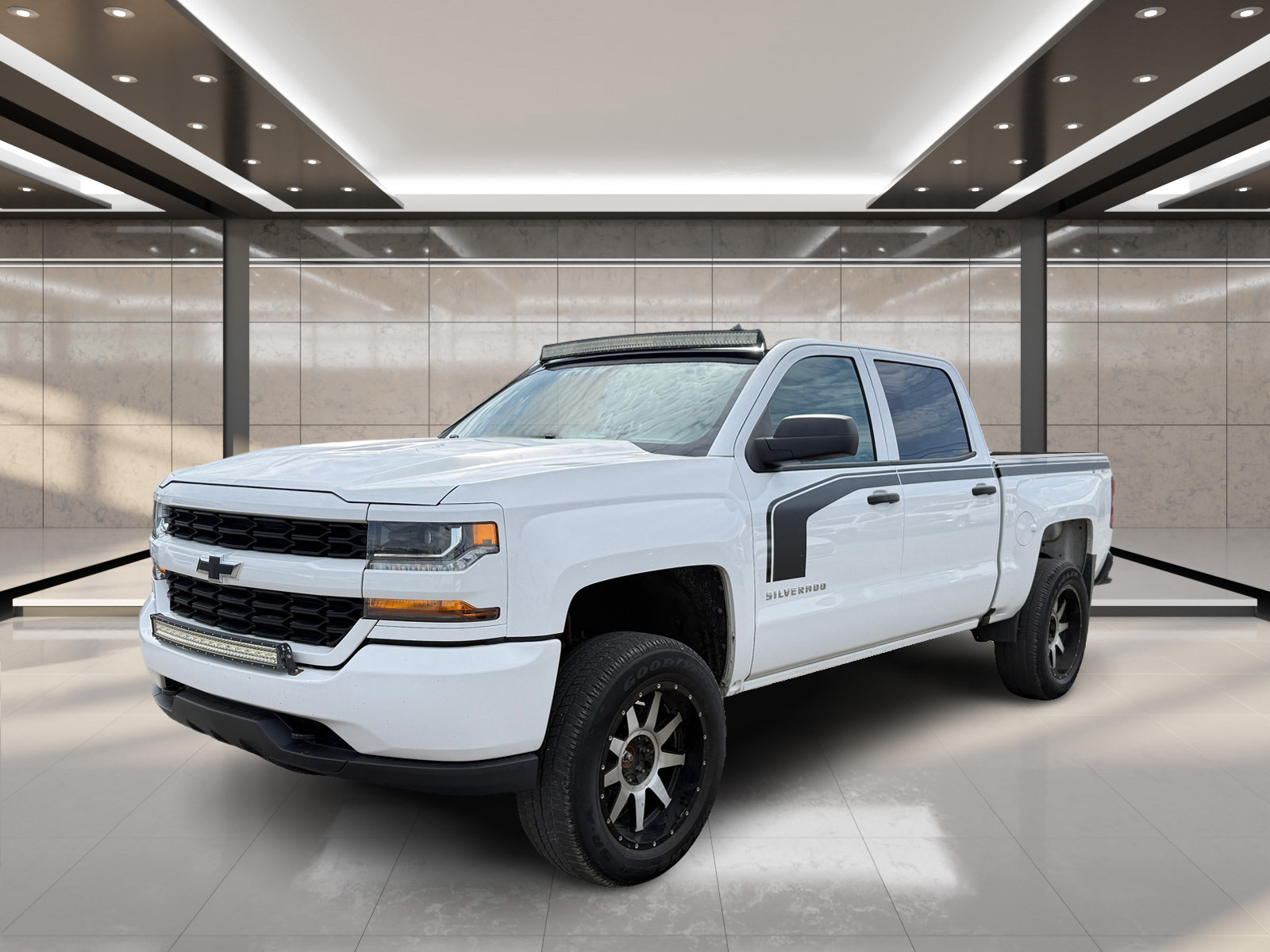 2018 Chevrolet Silverado 1500 4WD Crew Cab 143.5" Custom