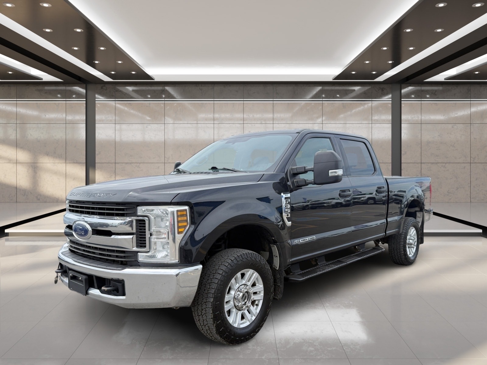 2019 Ford F-350 XLT 4WD Crew Cab 6.75' Box