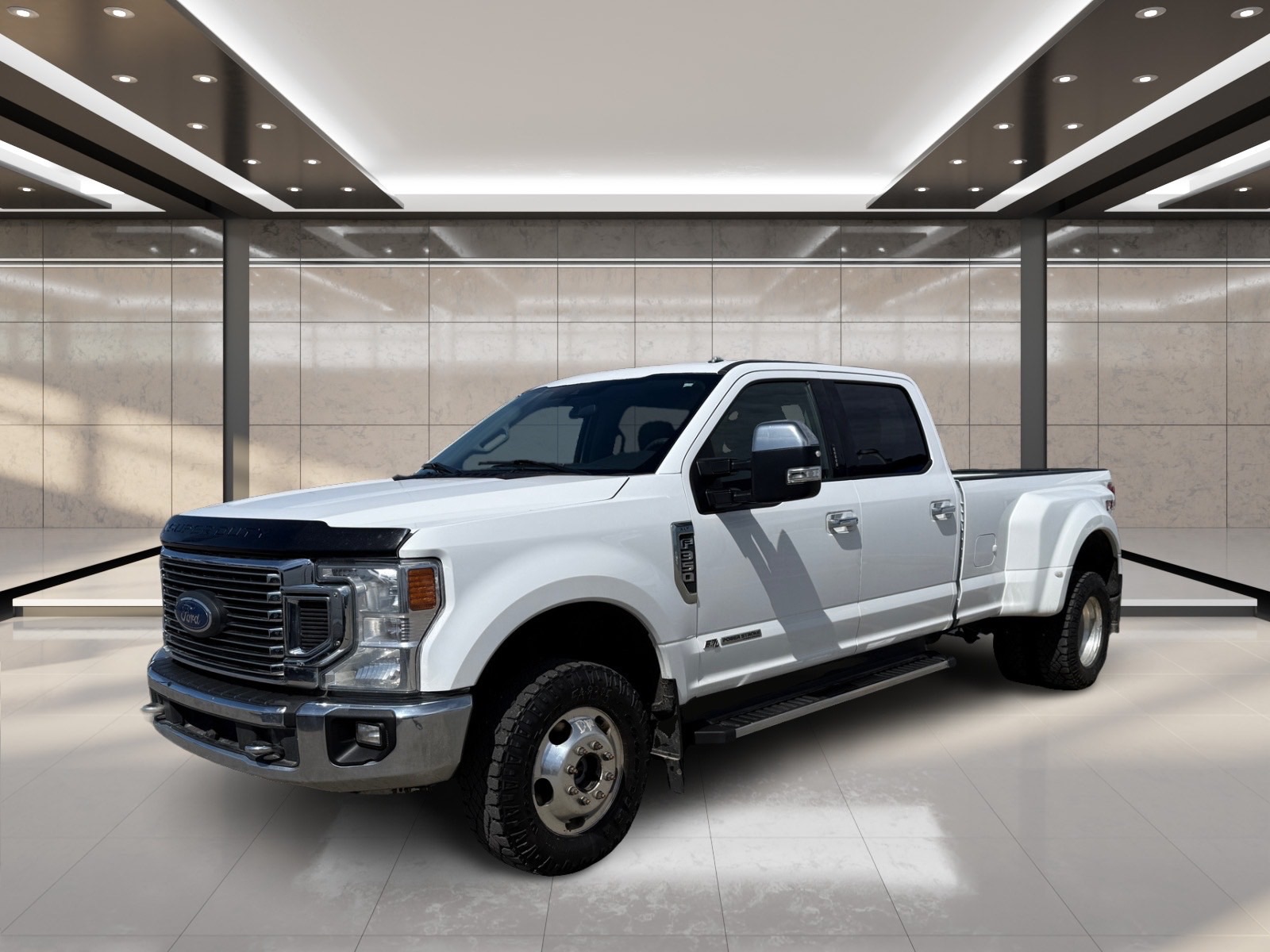 2022 Ford F-350 XLT 4WD Crew Cab DRW 8' Box