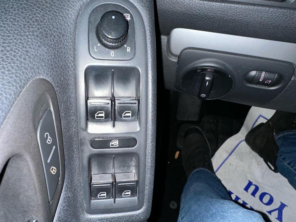 /yarafinecars/2011-Volkswagen-Golf-7103954080528645.jpg