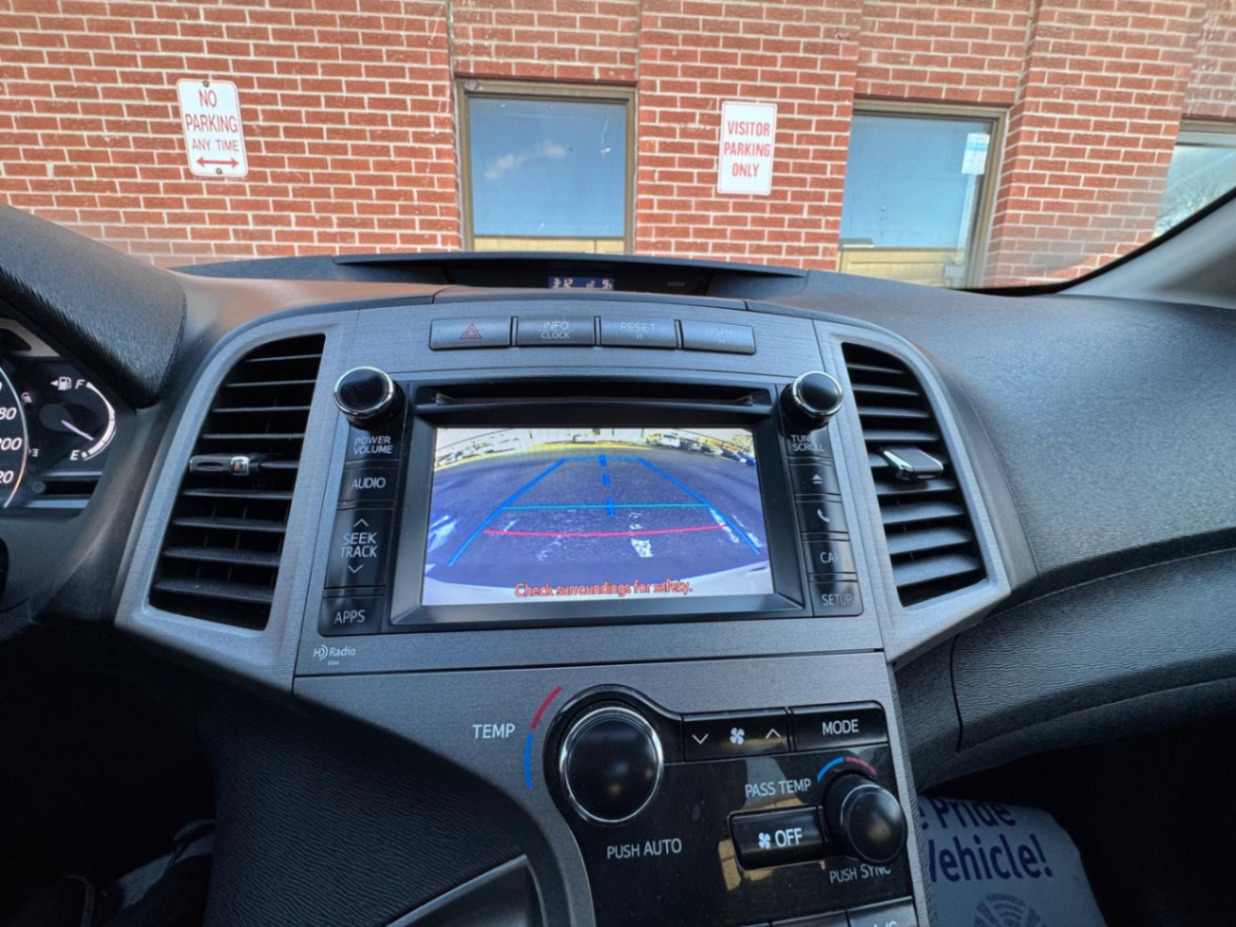 /yarafinecars/2013-Toyota-Venza-5873586951977092.jpg