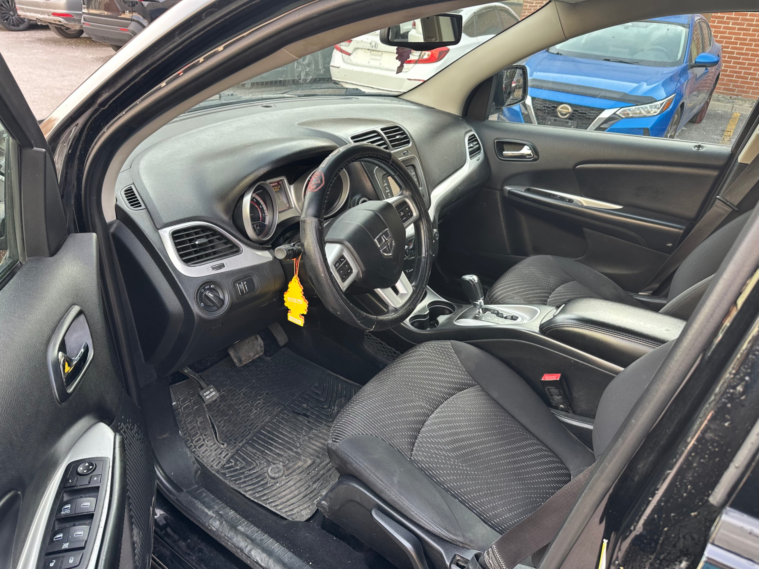 /yarafinecars/2015-Dodge-Journey-09571692819025768.jpg