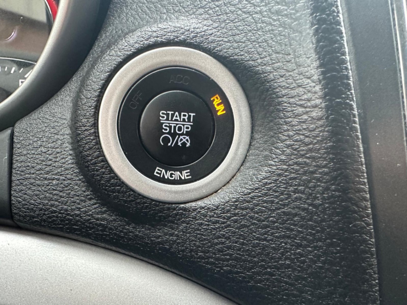 /yarafinecars/2015-Dodge-Journey-22715814688478675.jpg