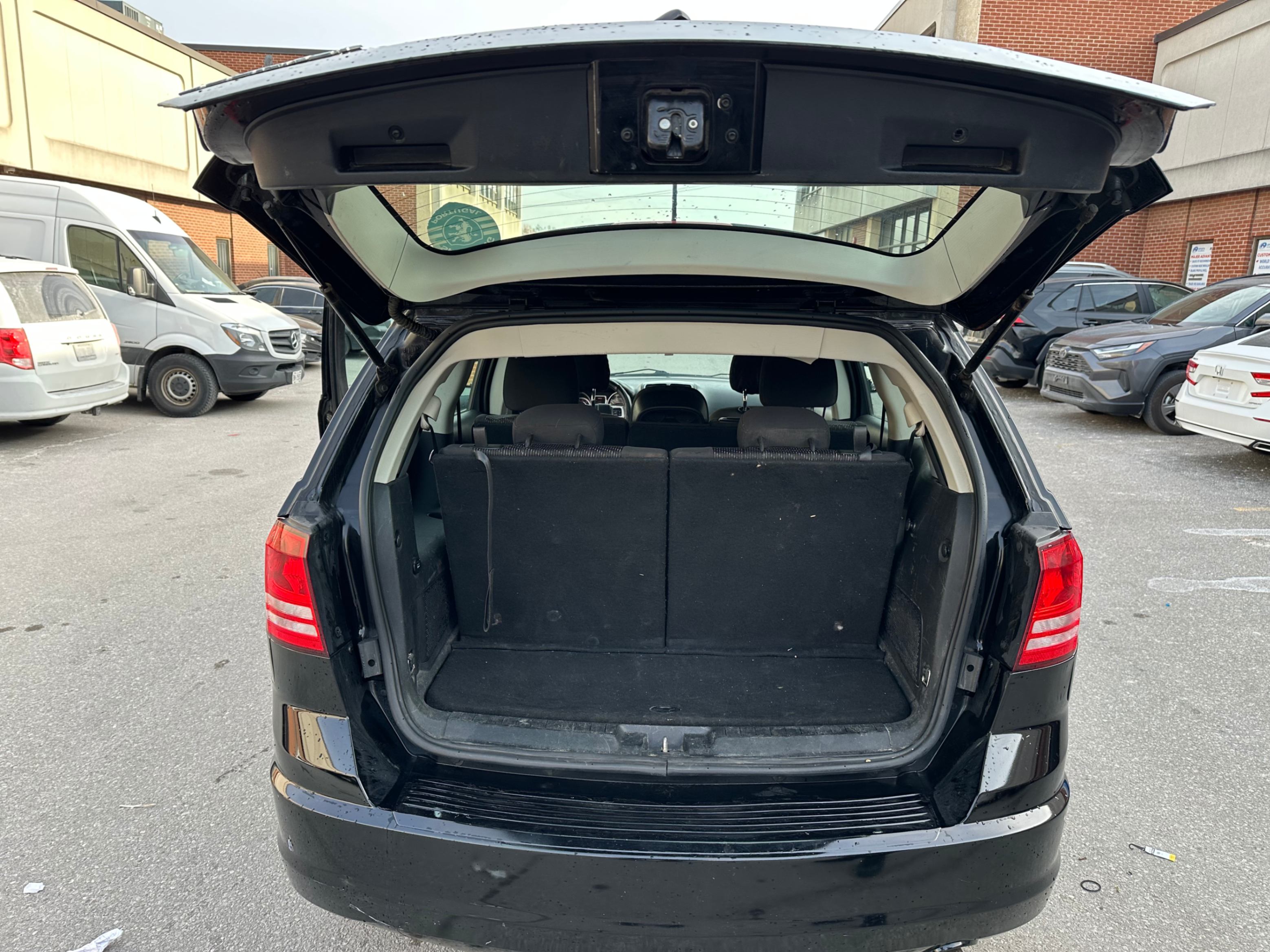 /yarafinecars/2015-Dodge-Journey-44000345396886176.jpg
