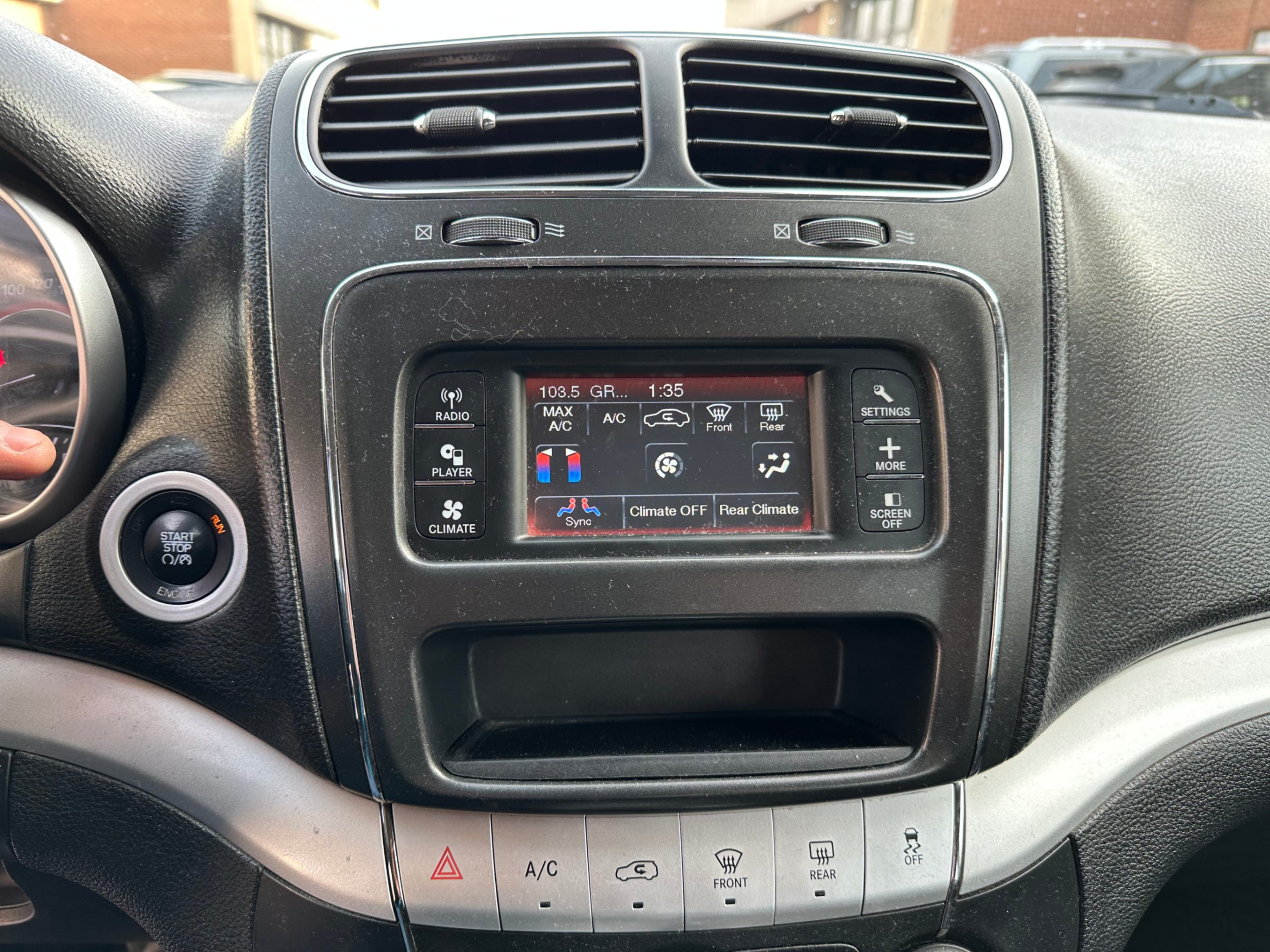 /yarafinecars/2015-Dodge-Journey-8918189317139265.jpg