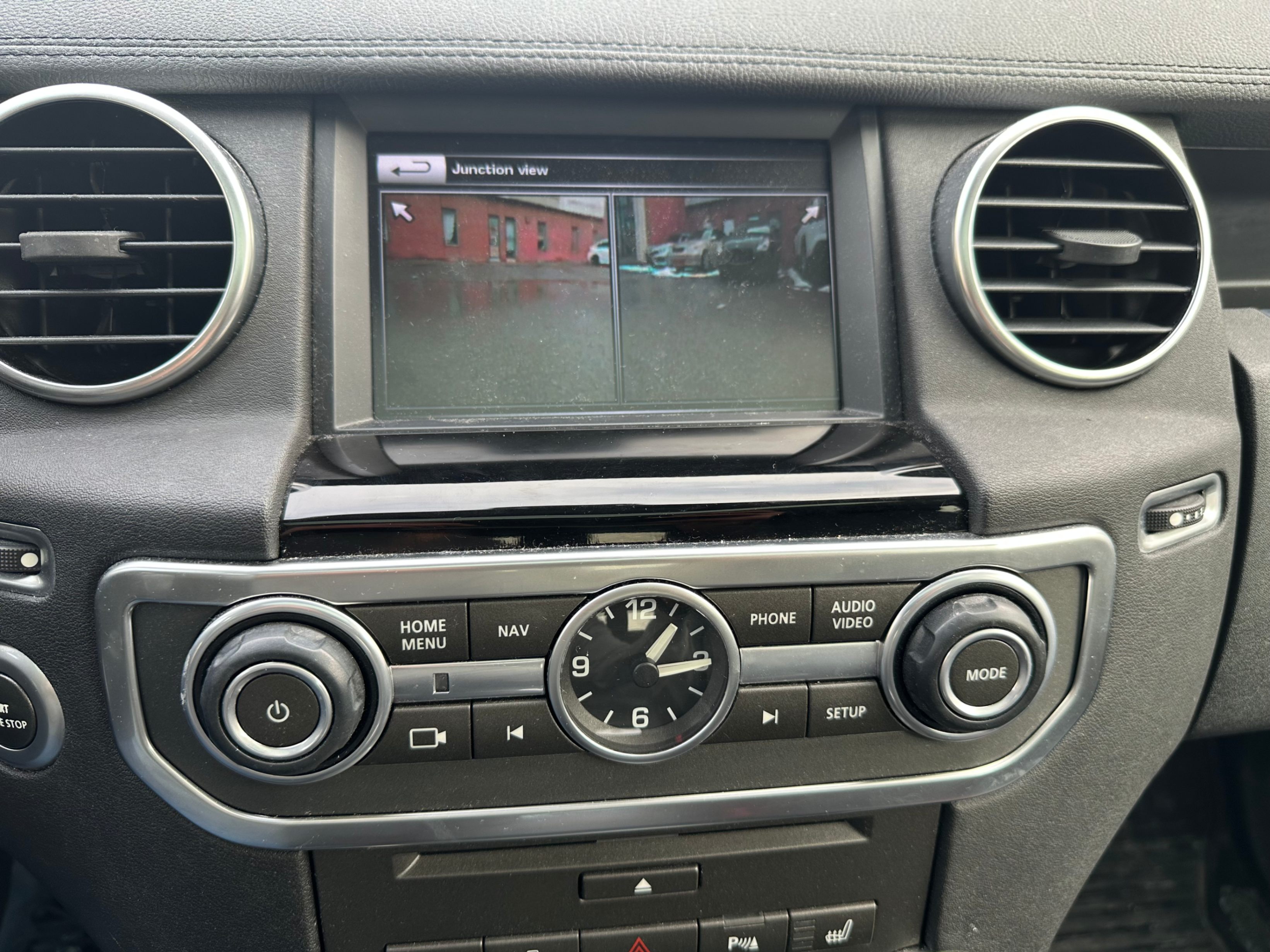 /yarafinecars/2016-LandRover-LR4-24444997215966535.jpg