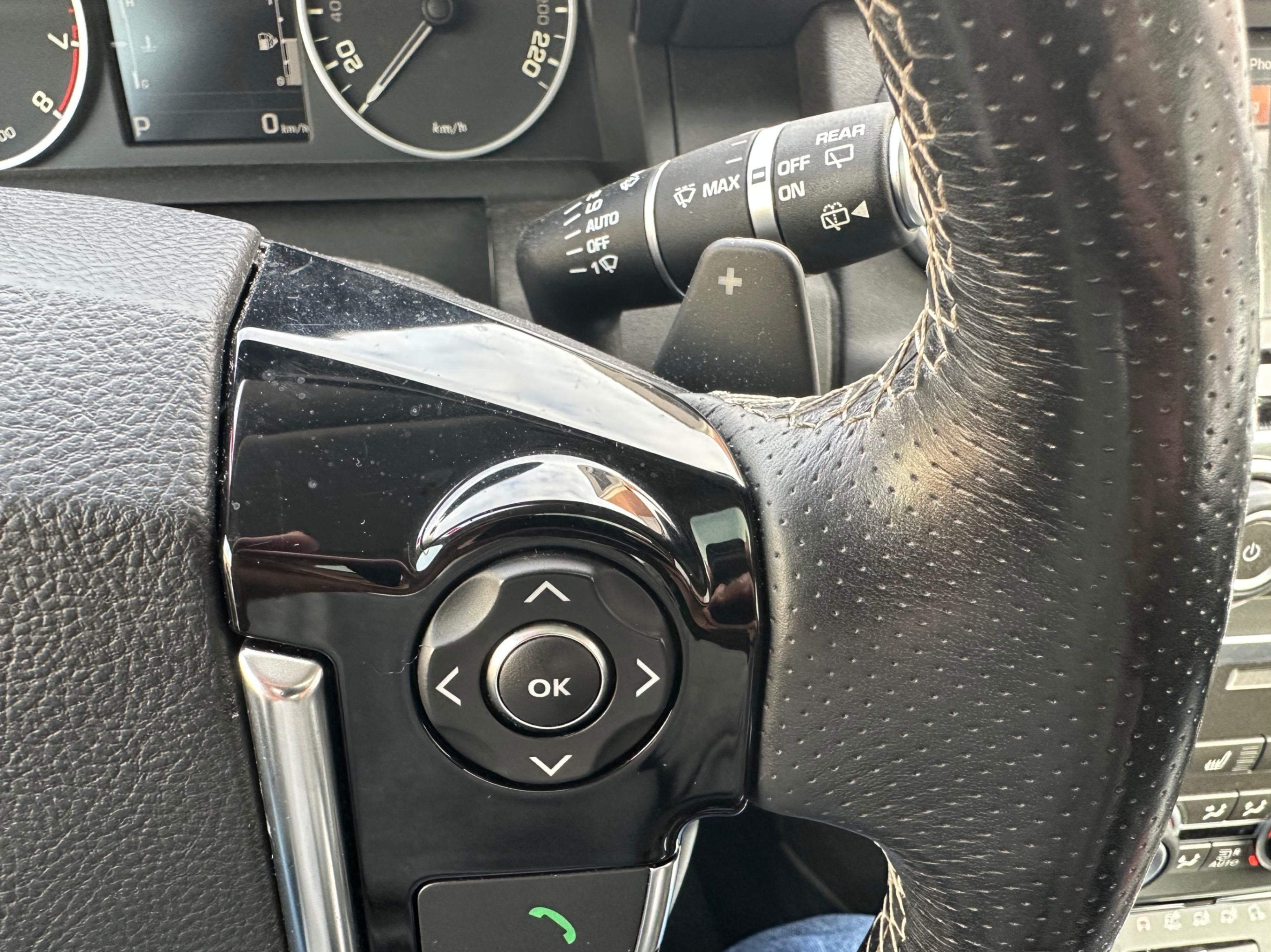 /yarafinecars/2016-LandRover-LR4-28709584266782295.jpg