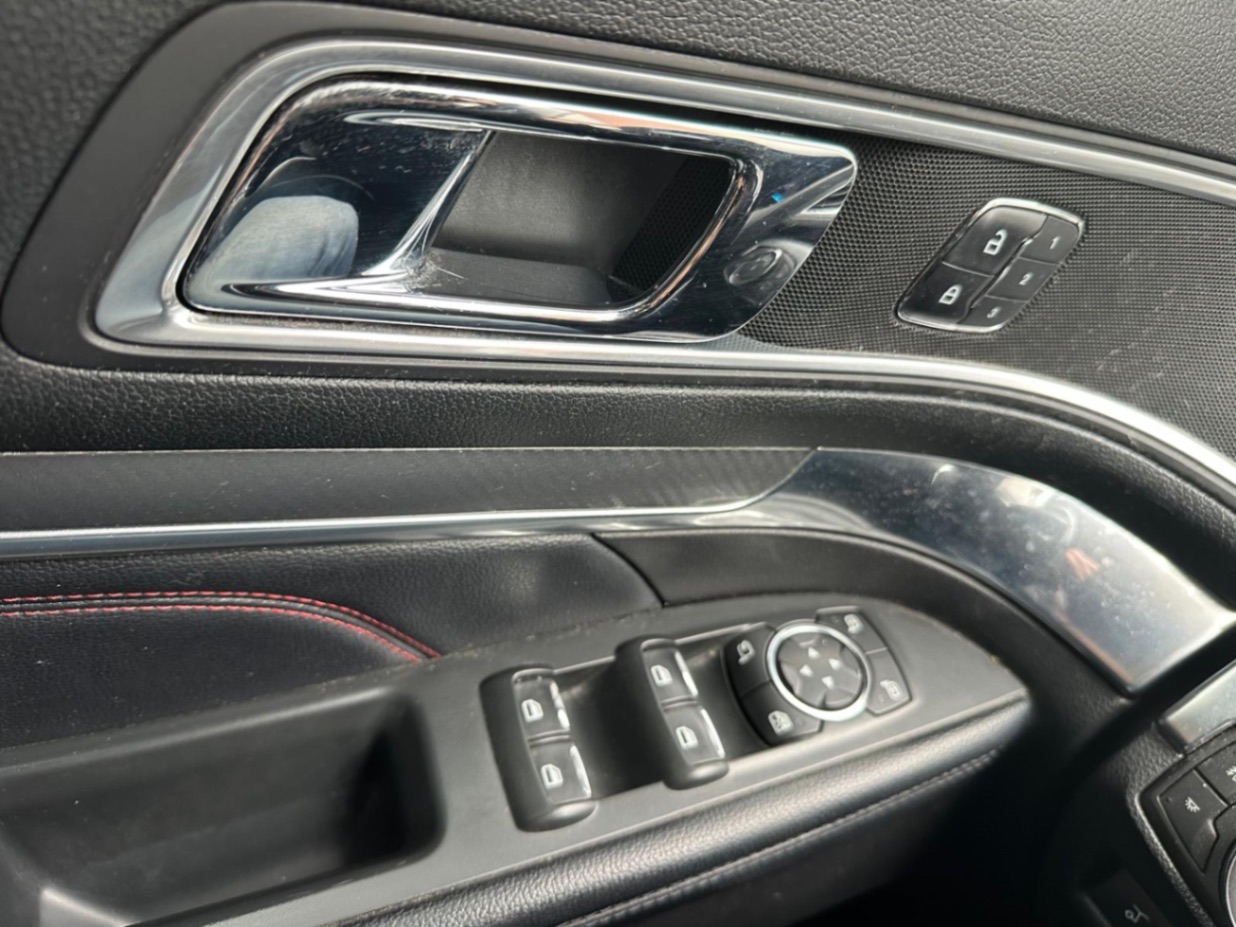 /yarafinecars/2017-Ford-Explorer-7865084564865896.jpg