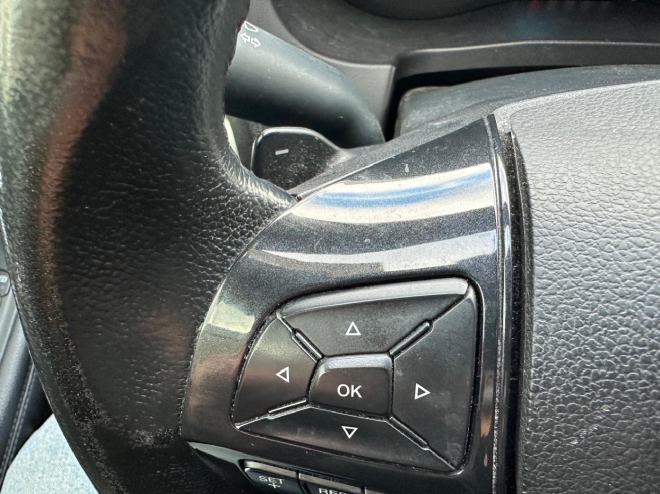 /yarafinecars/2017-Ford-Explorer-9062049011569797.jpg