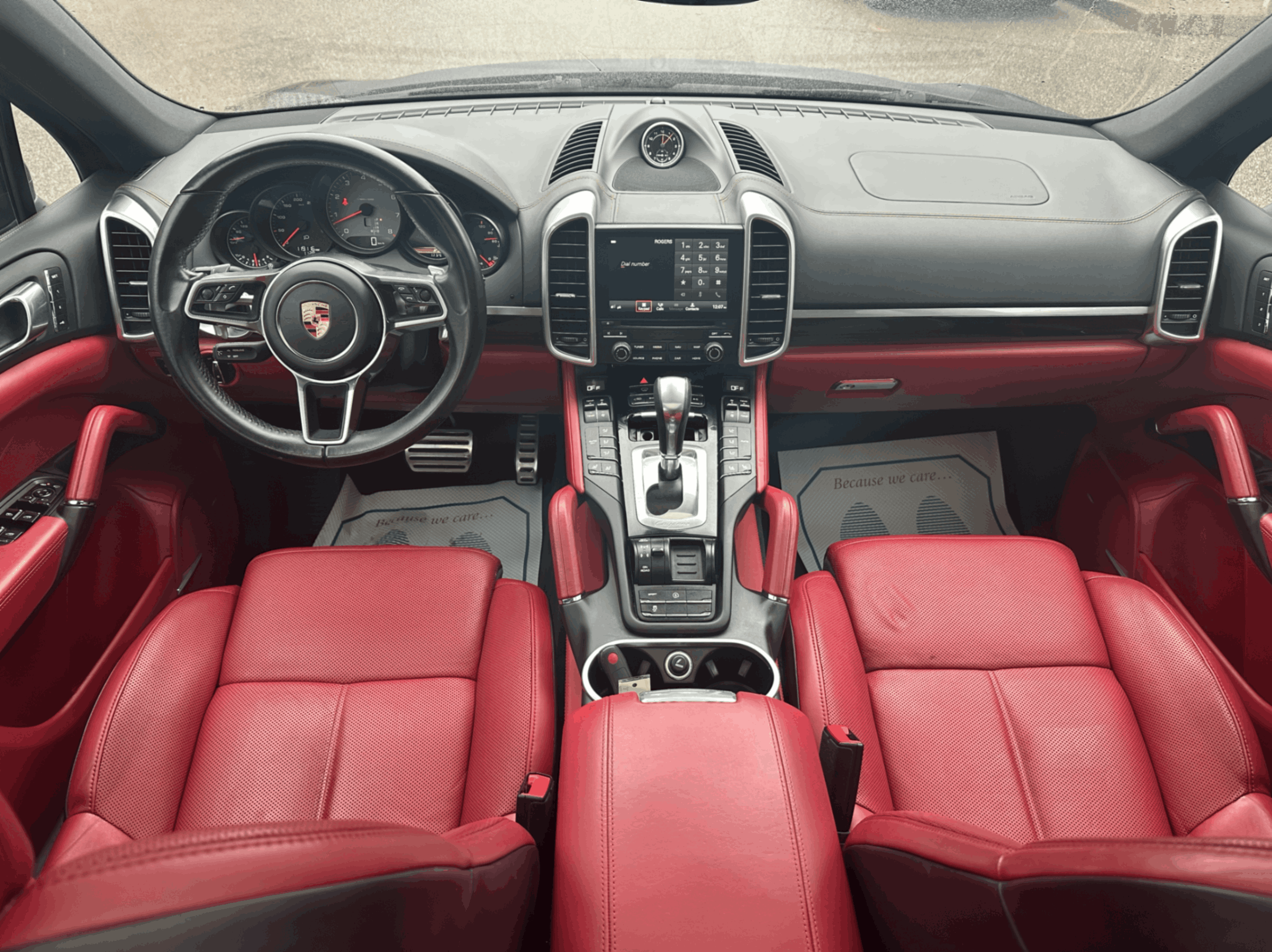 /yarafinecars/2017-Porsche-Cayenne-5614362577862271.jpg