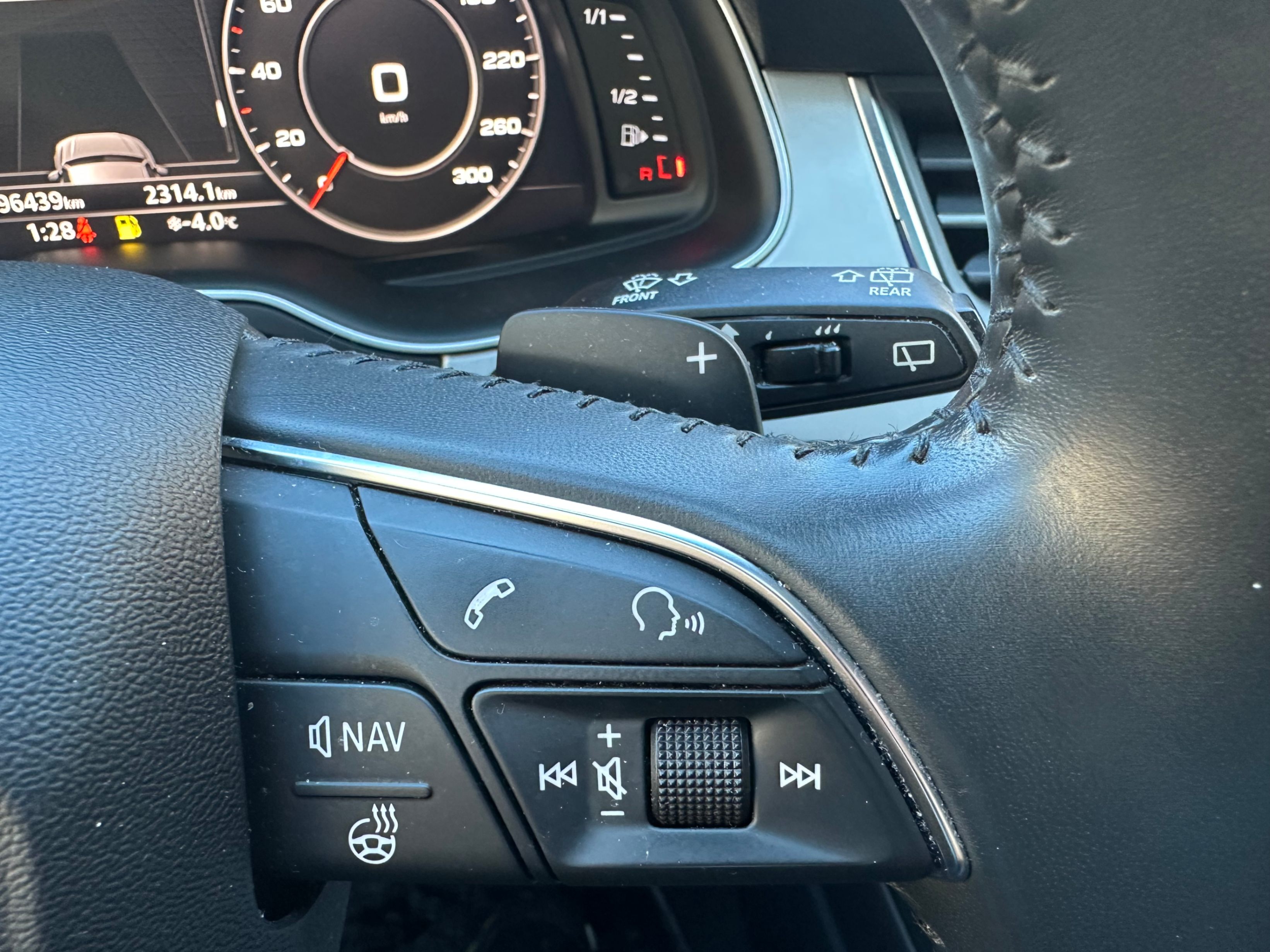/yarafinecars/2018-Audi-Q7-851529308454033.jpg