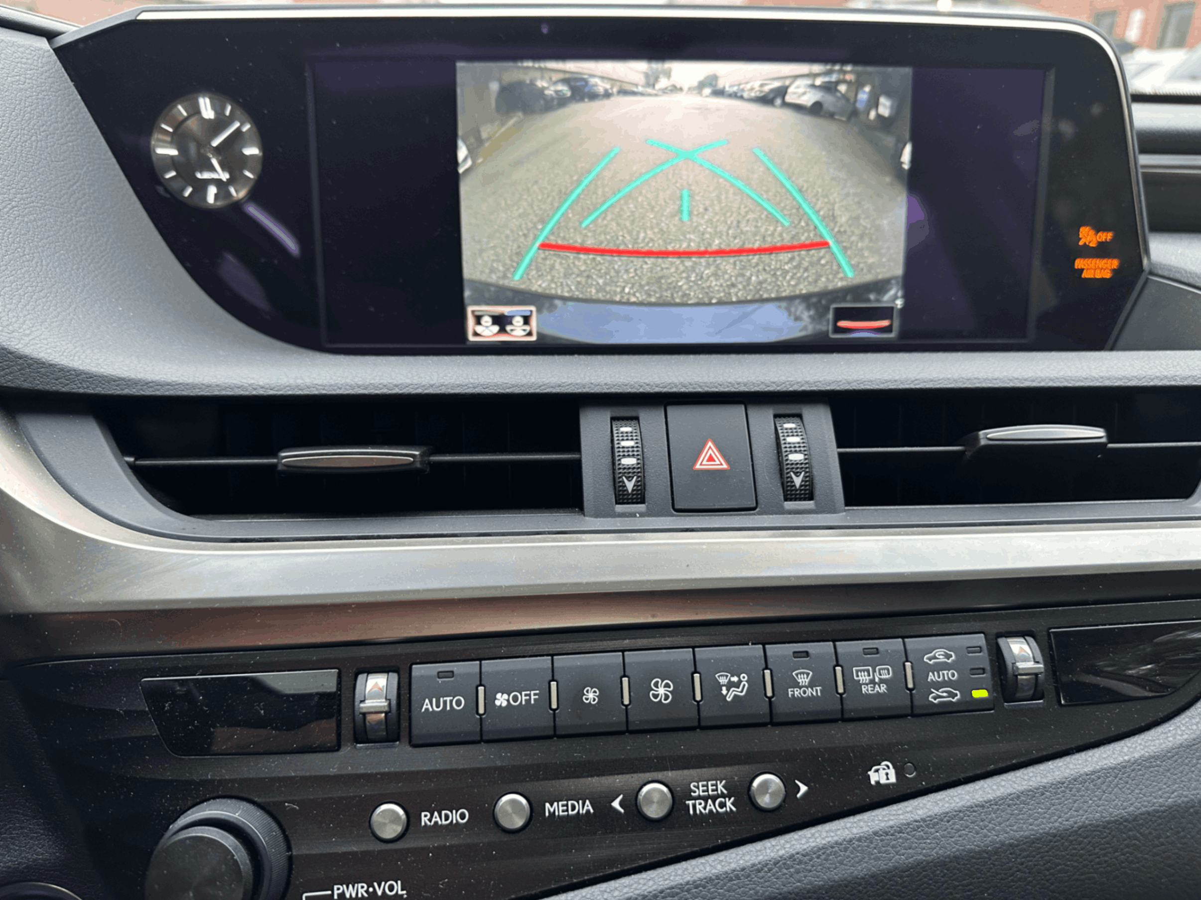 /yarafinecars/2019-Lexus-ES-2131984791081034.jpg