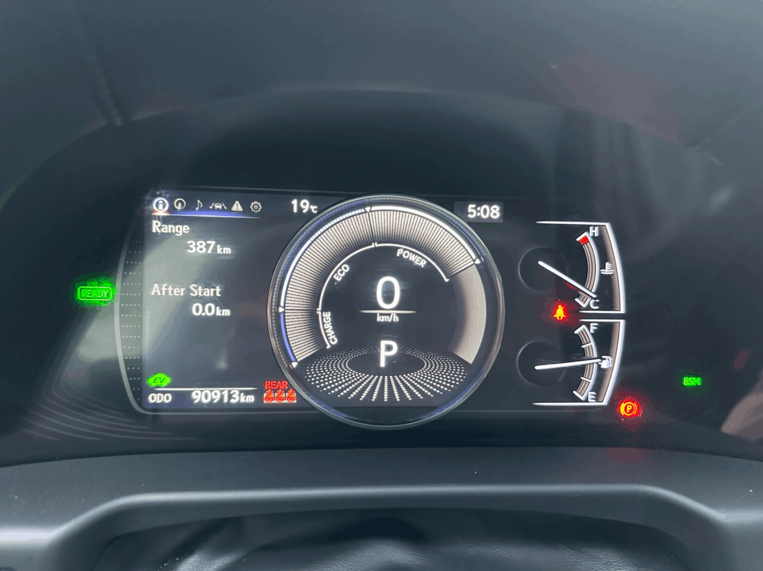 /yarafinecars/2019-Lexus-ES-5922973377371907.jpg