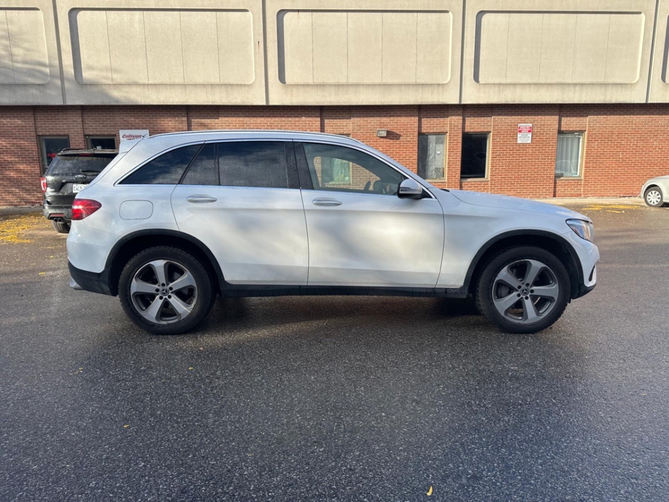/yarafinecars/2019-Mercedes-Benz-GLC-class-16401069173782323.jpg